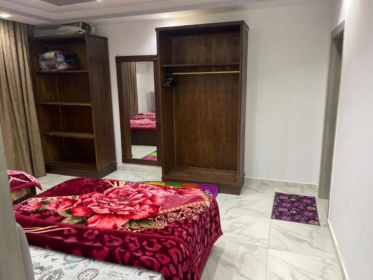 Zahrat Al Bahr El Azam Apartments