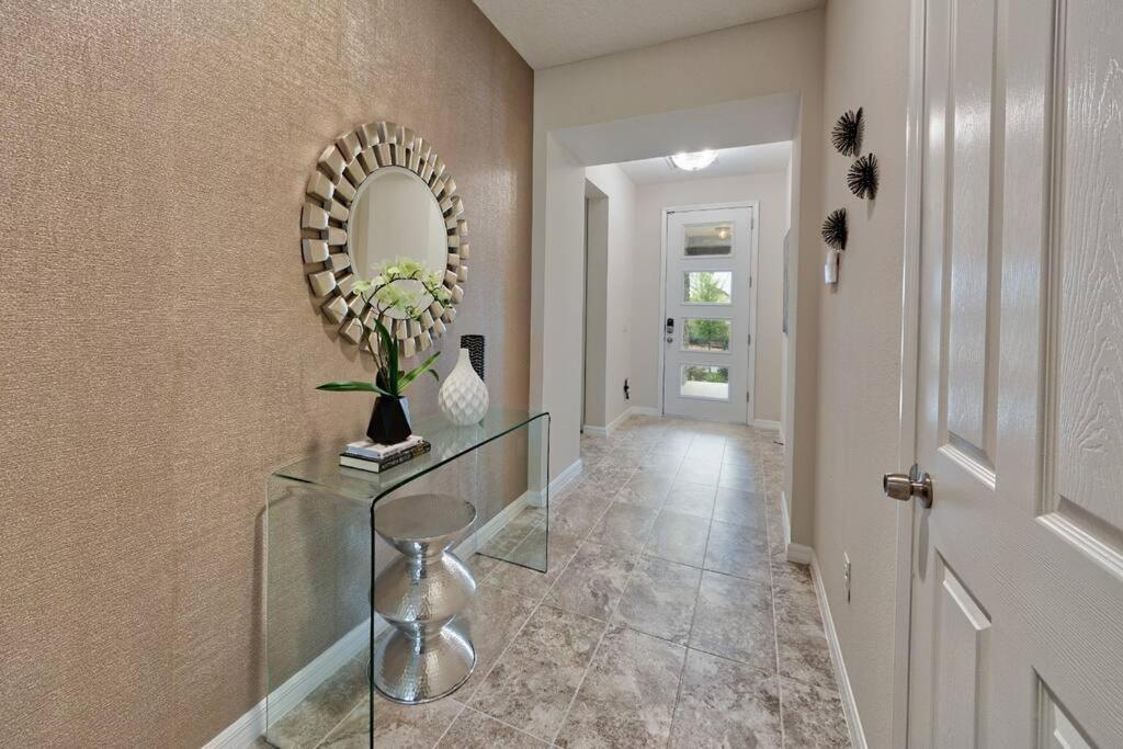 DISNEY LUXURIOUS HOUSE - 5 BEDROOM - SOLARA RESORT view 3