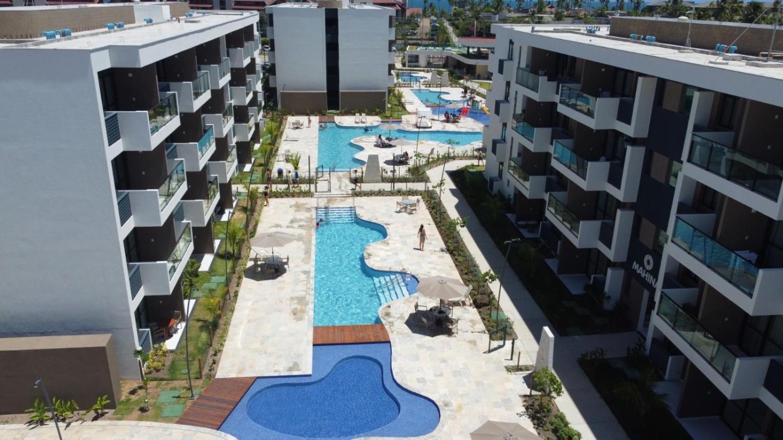 Makia Flats Muro Alto