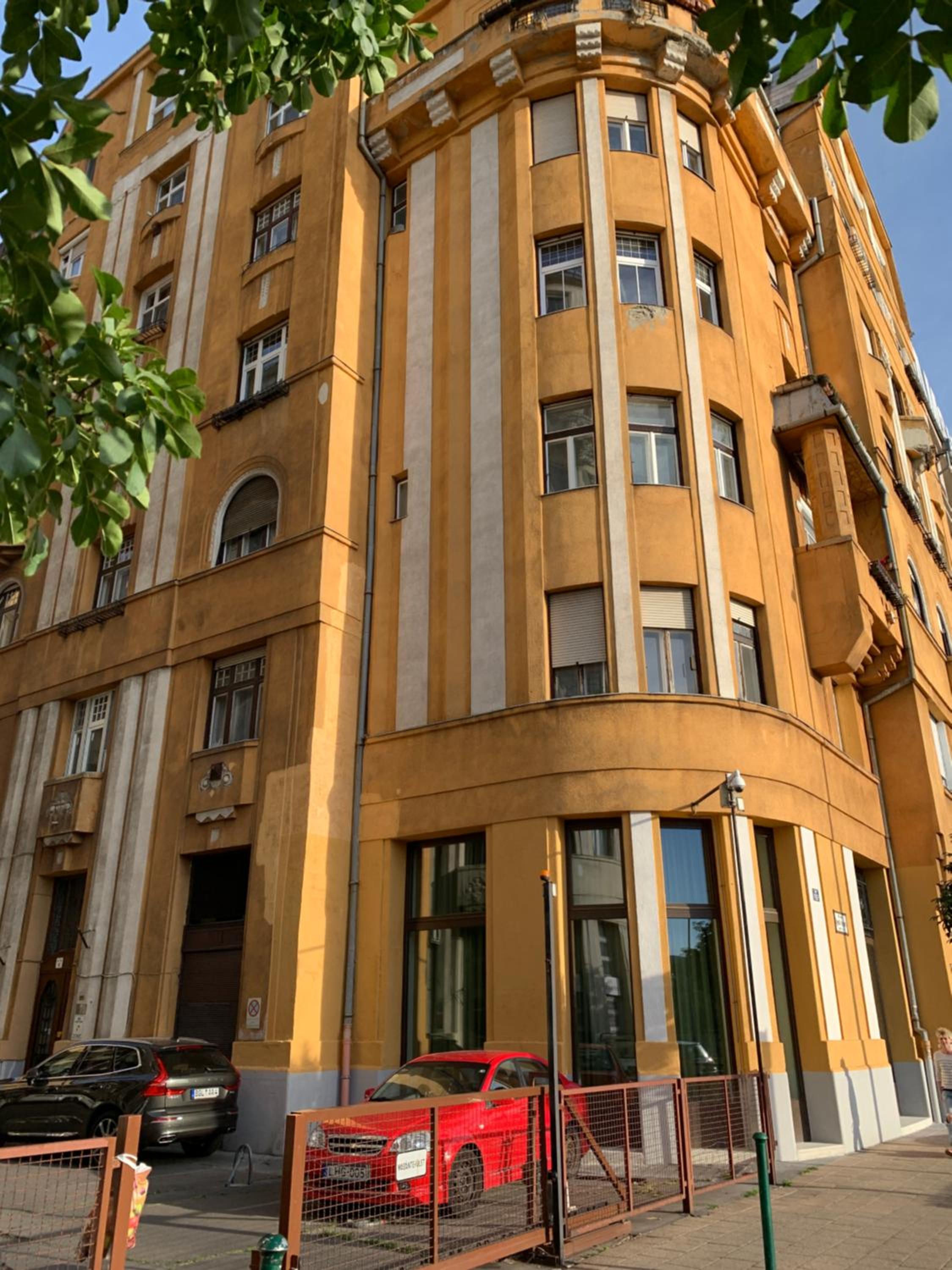 Riverside Gem in the city center view 2