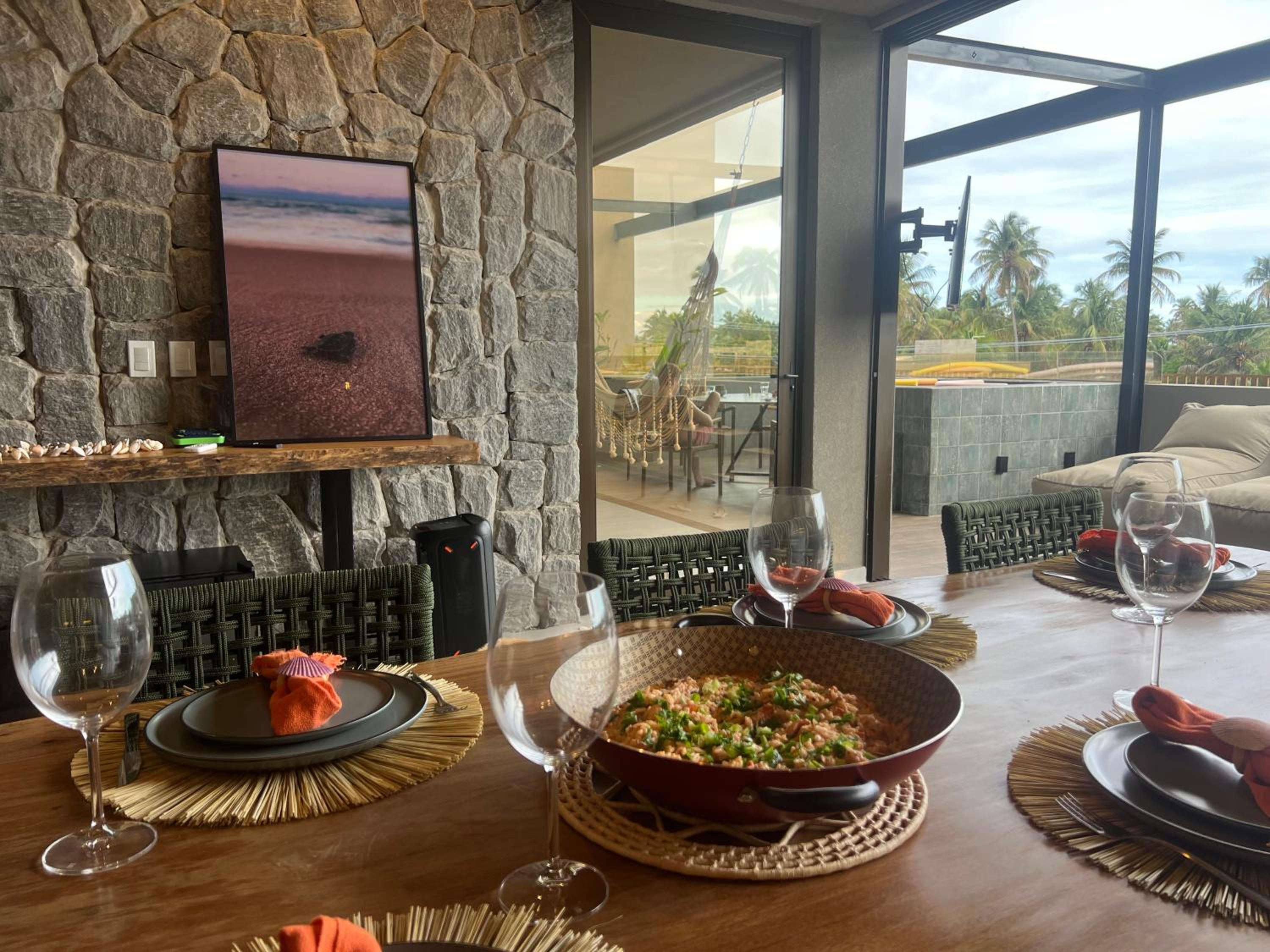dining