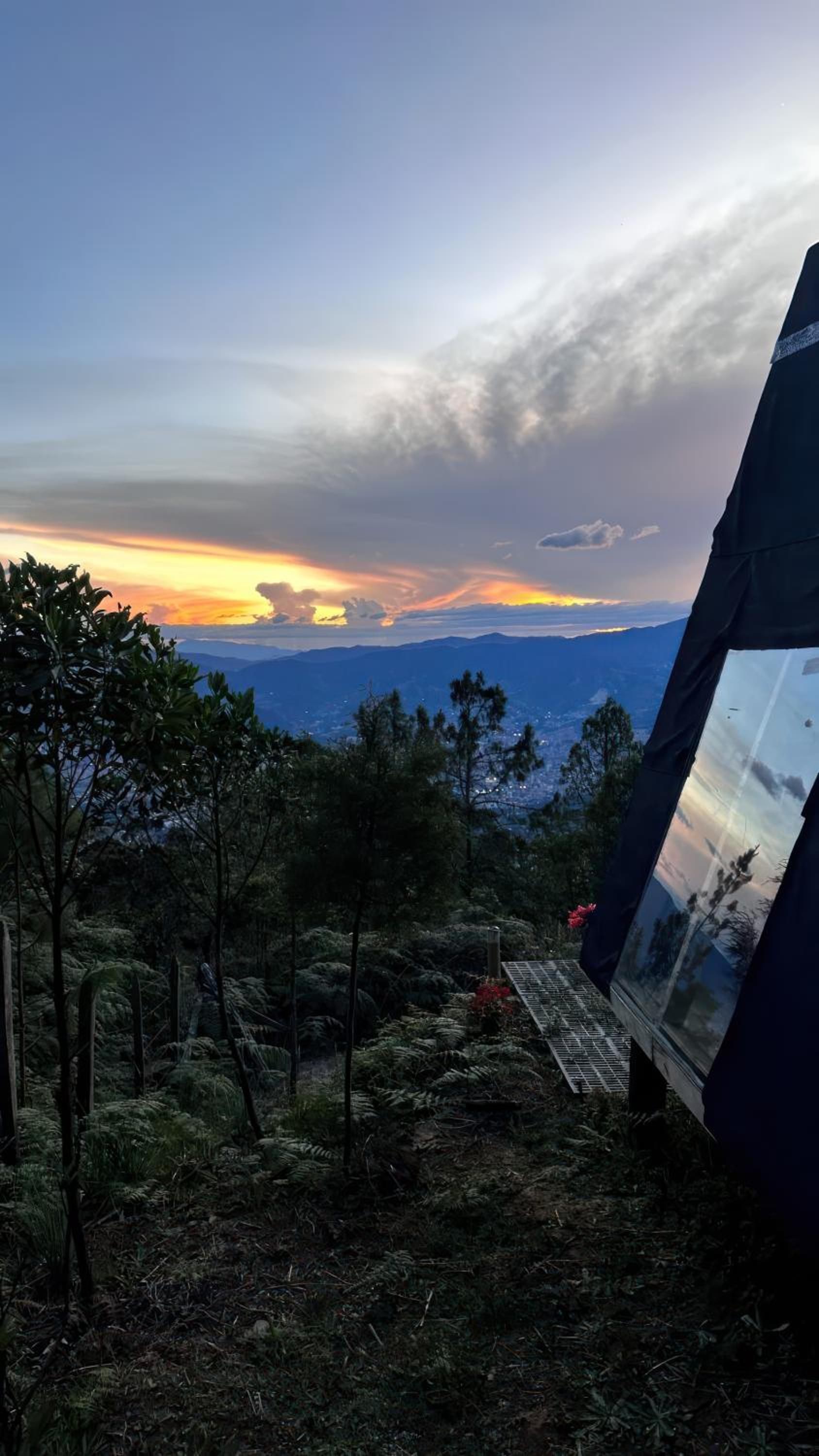 Glamping DESEO con Wifi, fogata y vistas de