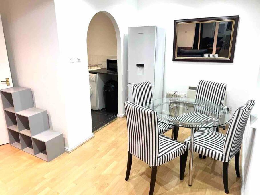 Quayside City Escape - Liverpool