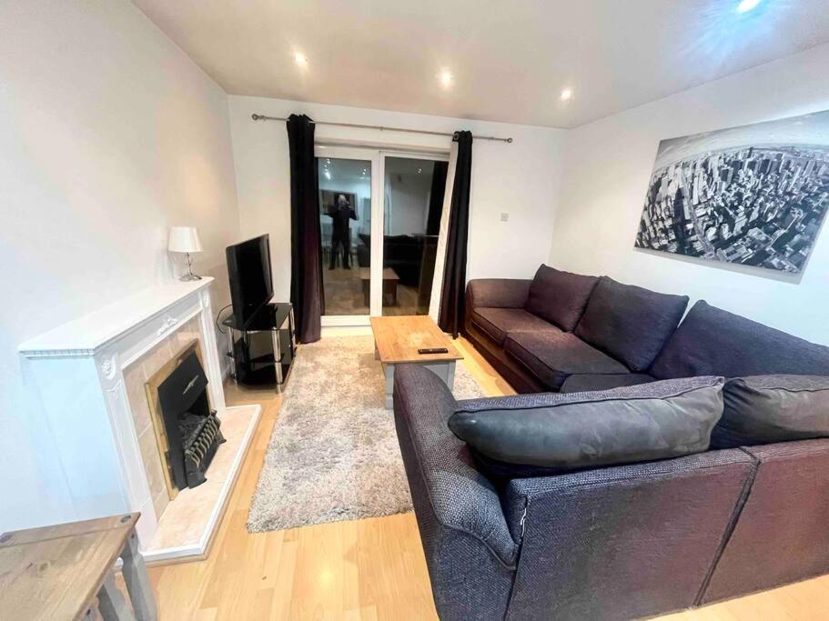 Quayside City Escape - Liverpool