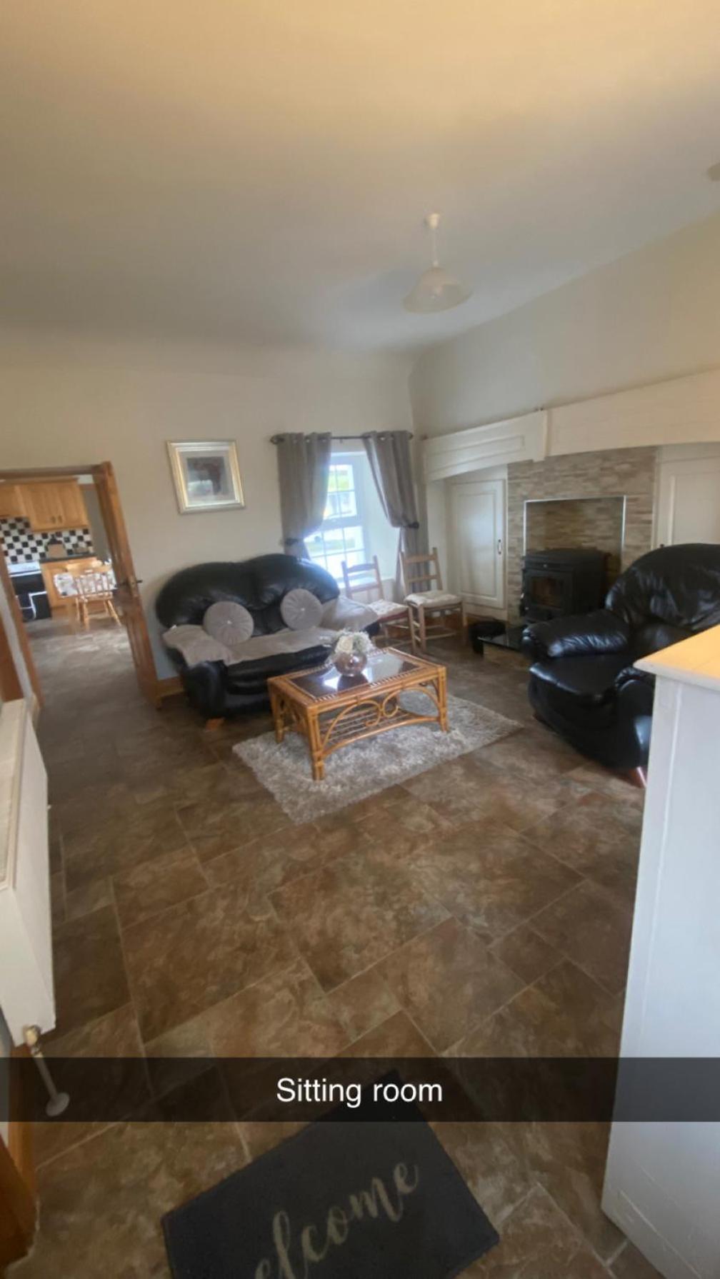 Ennis Vacations - Cheerful 3 bedroom country farm house - Property Image 3