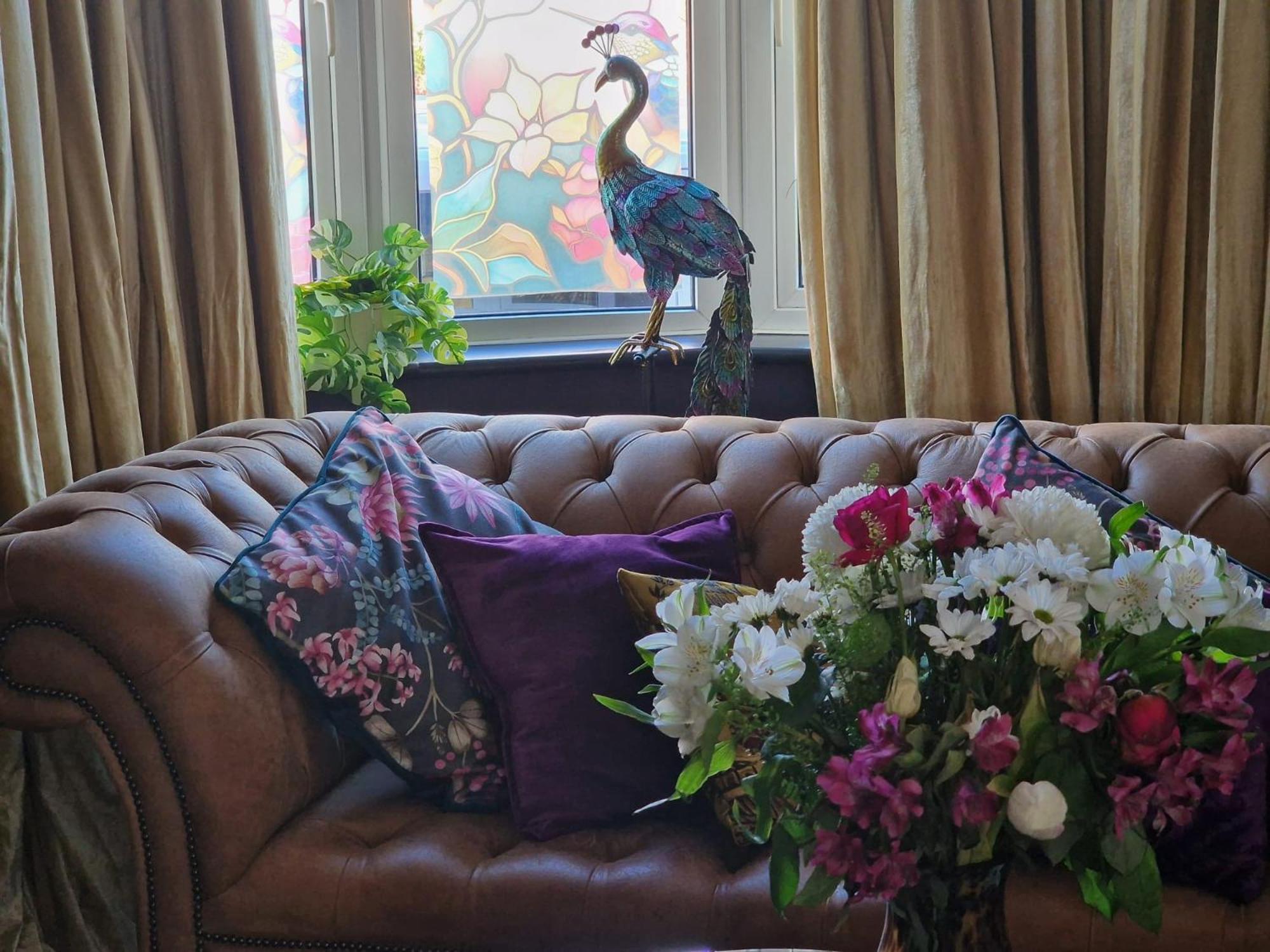 Flawsome Stays Unique Home w Quirky basement for 12 Guests by Harbour and Town view 3