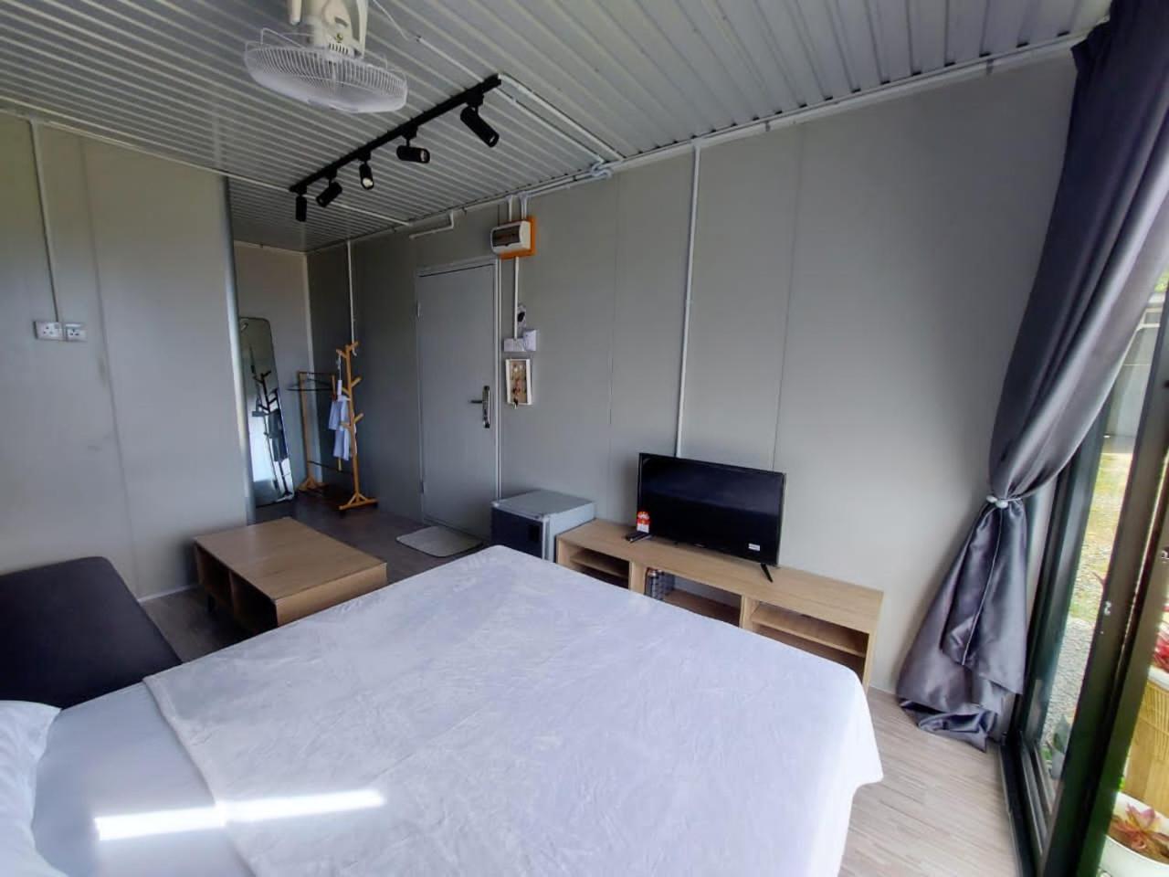 SF Homestay photo 8