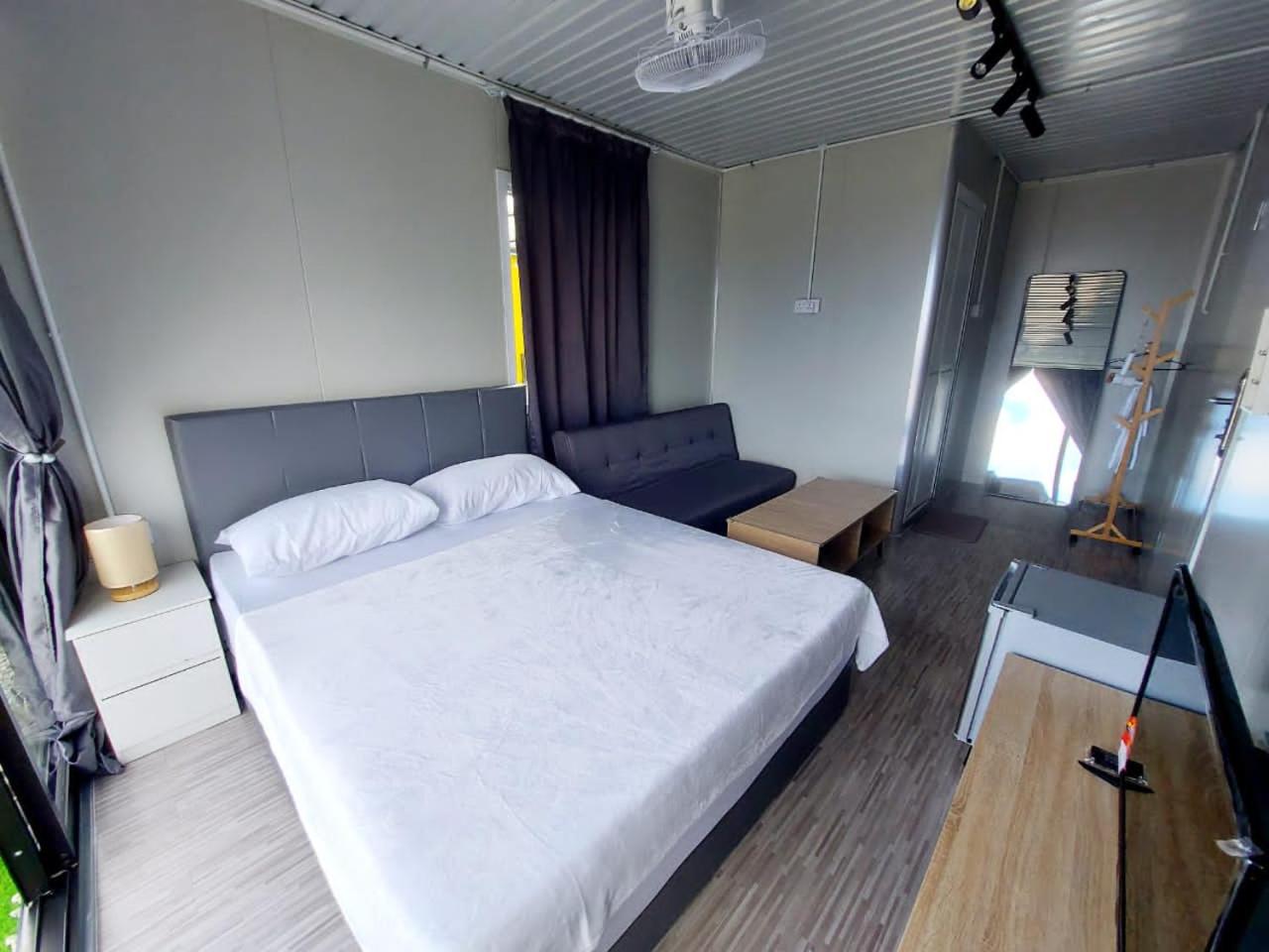SF Homestay photo 7