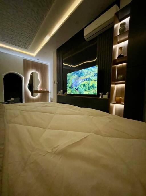 Luxury studio with private side entrance