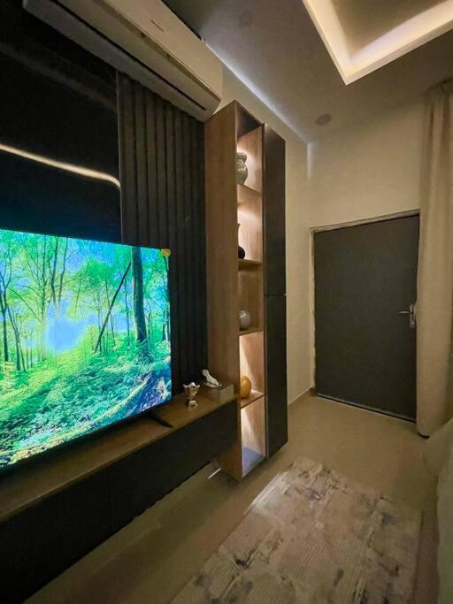 Luxury studio with private side entrance