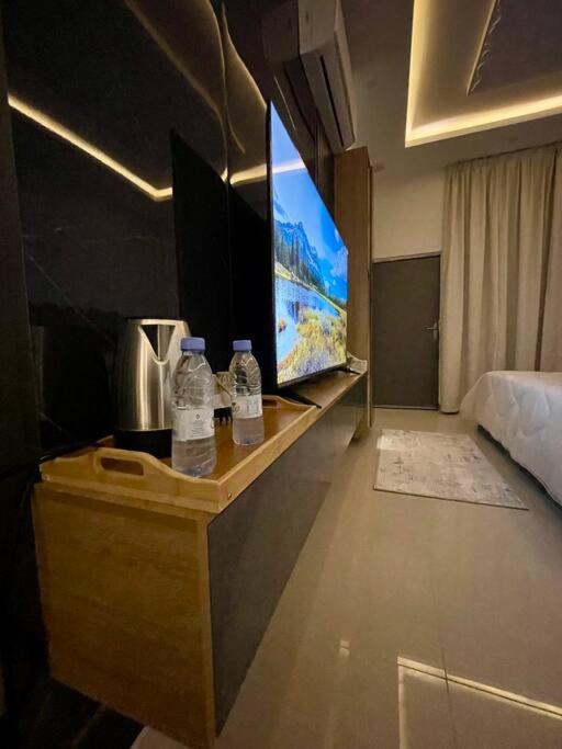 Luxury studio with private side entrance