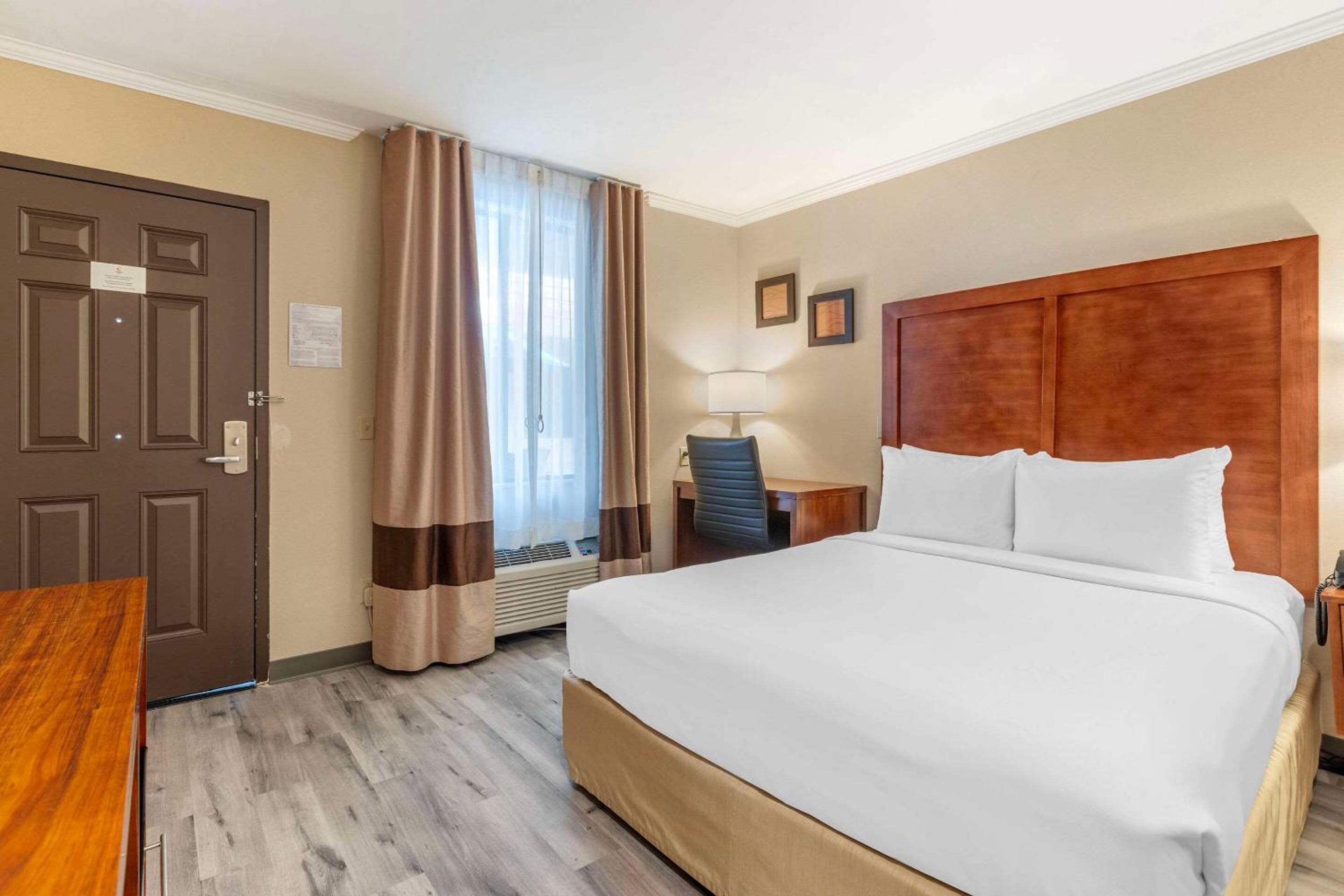 Comfort Inn Santa Monica - West Los Angeles