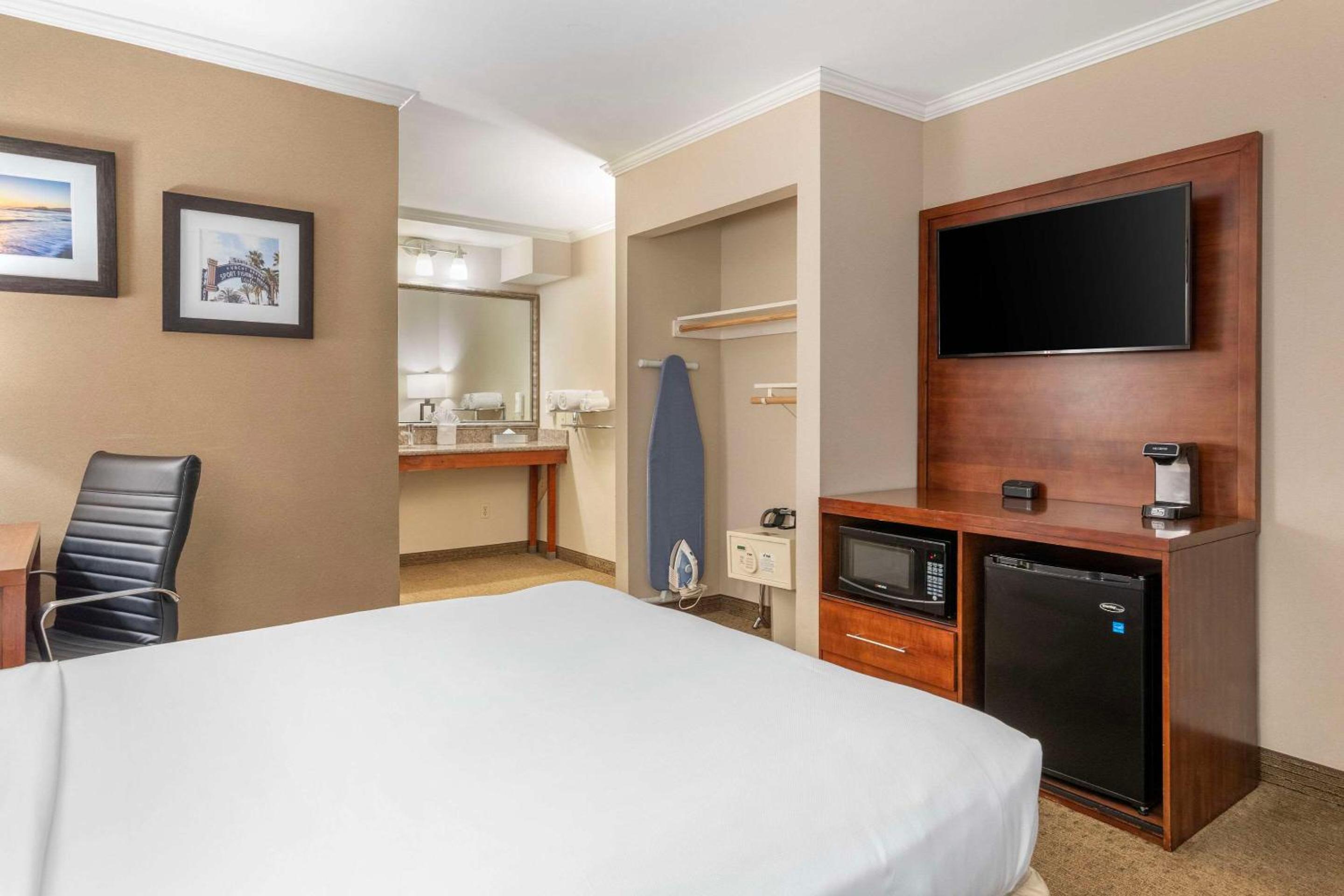 Comfort Inn Santa Monica - West Los Angeles