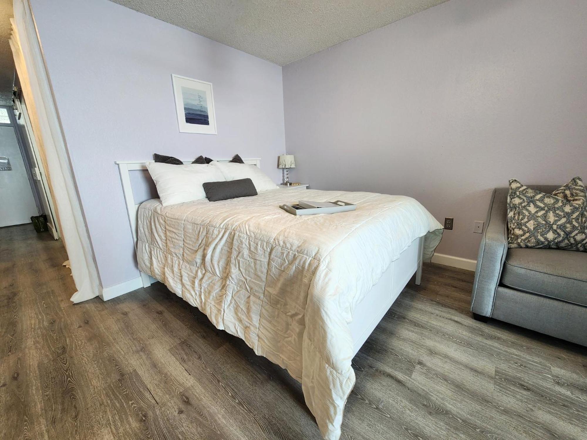 Purple Reign: A Chic, Romantic Oceanfront Getaway - Sleeps 4 view 4