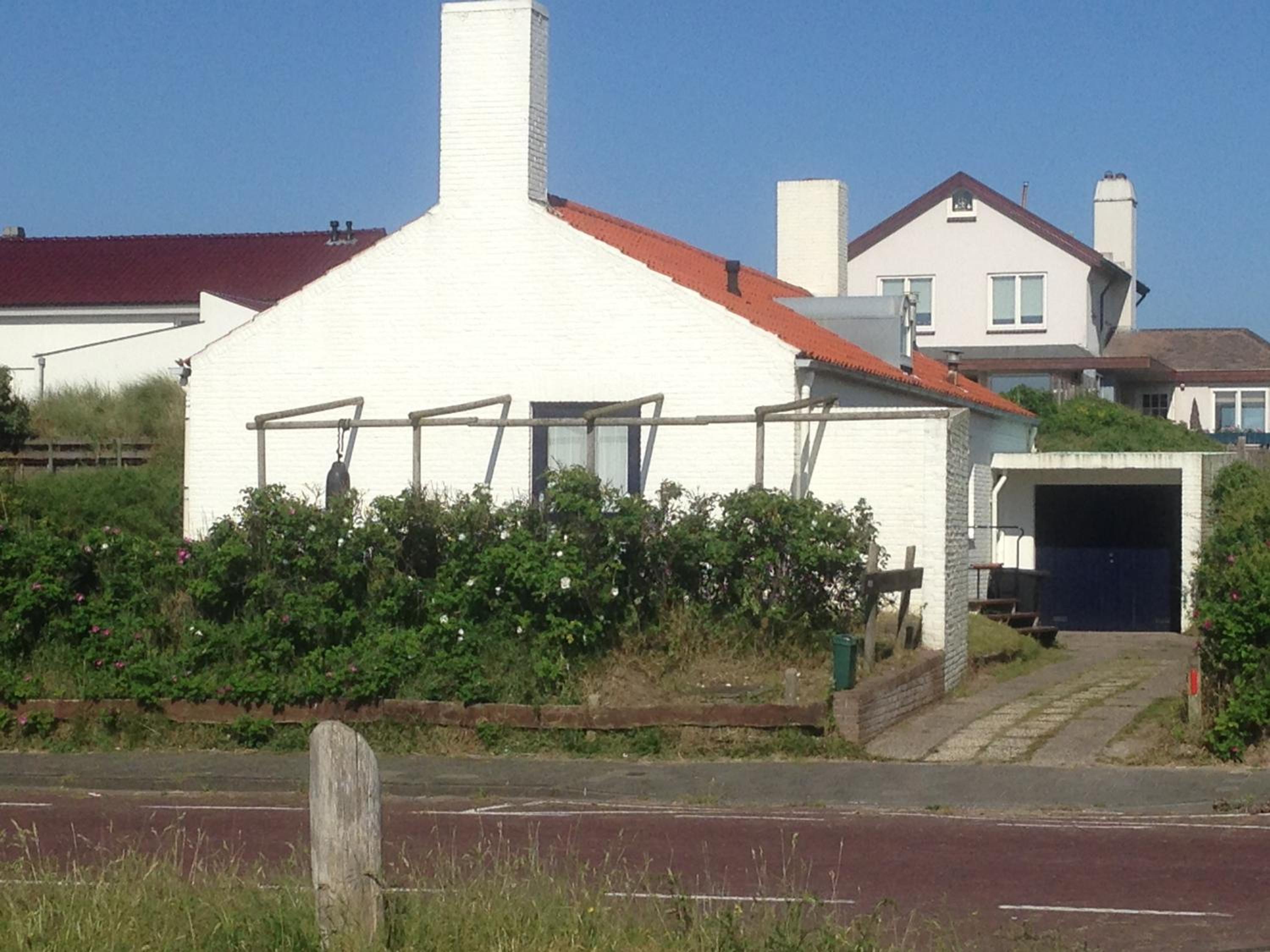 Villa Zuidwest 6, Garden, Dunes & Free parking view 2
