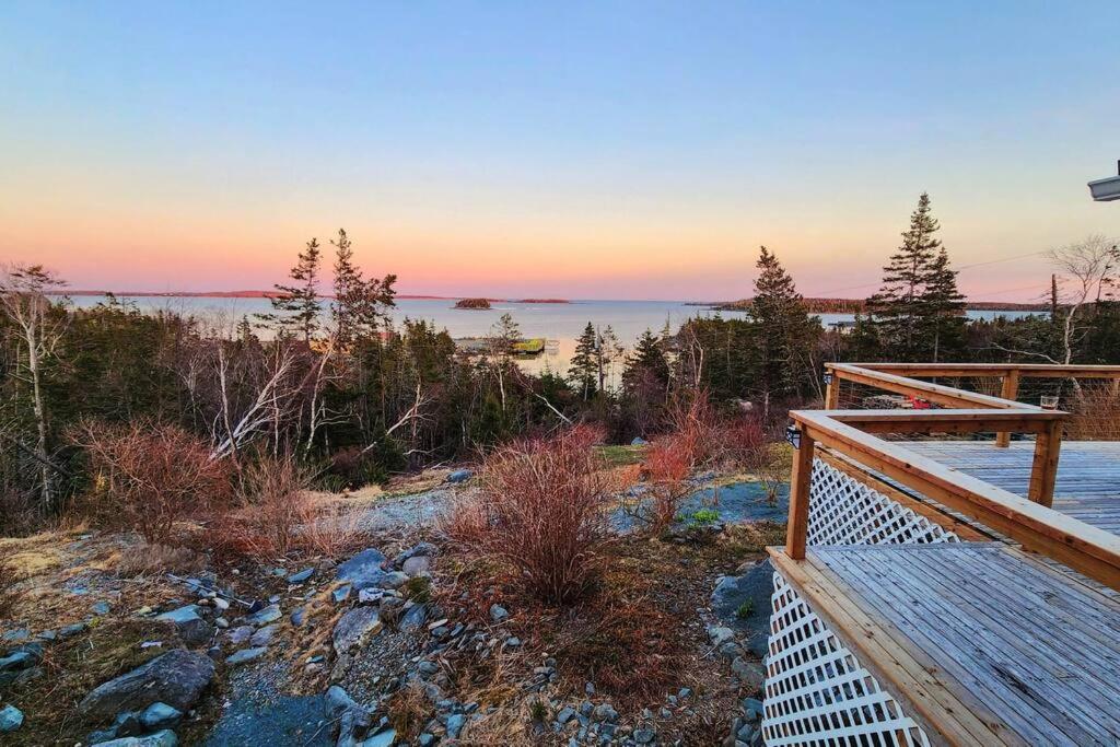 Serenity Retreat Oceanview and Spa