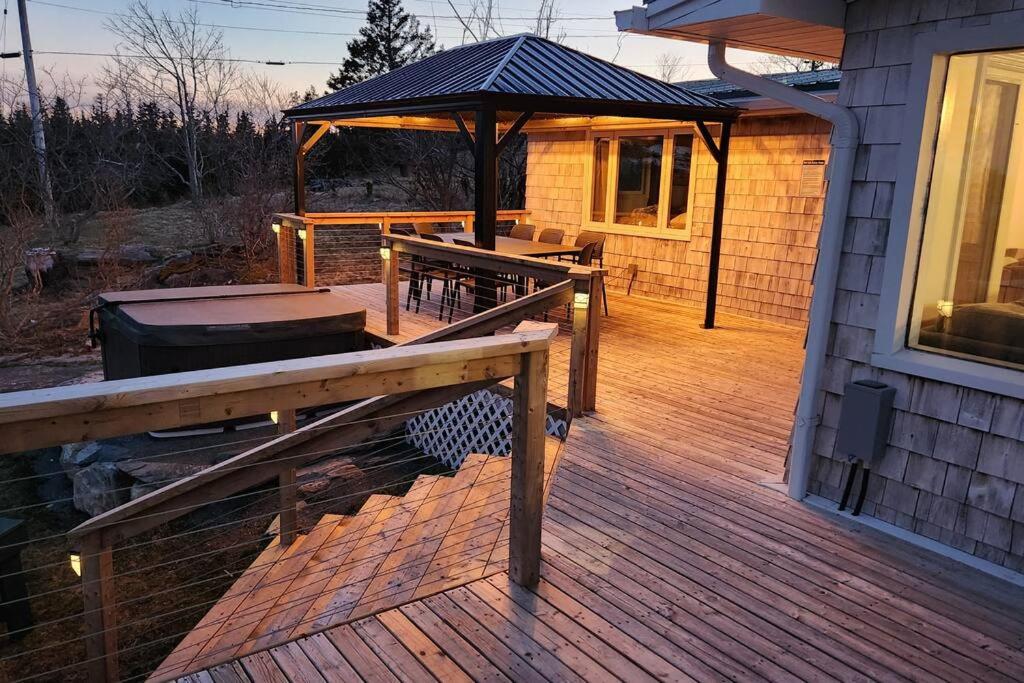 Serenity Retreat Oceanview and Spa