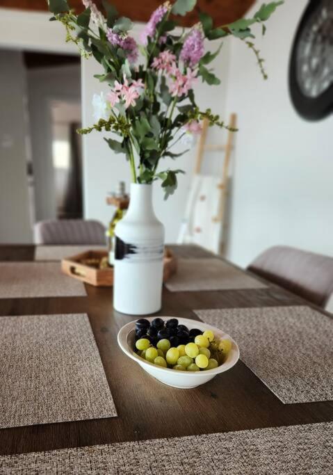 Serenity Retreat Oceanview and Spa