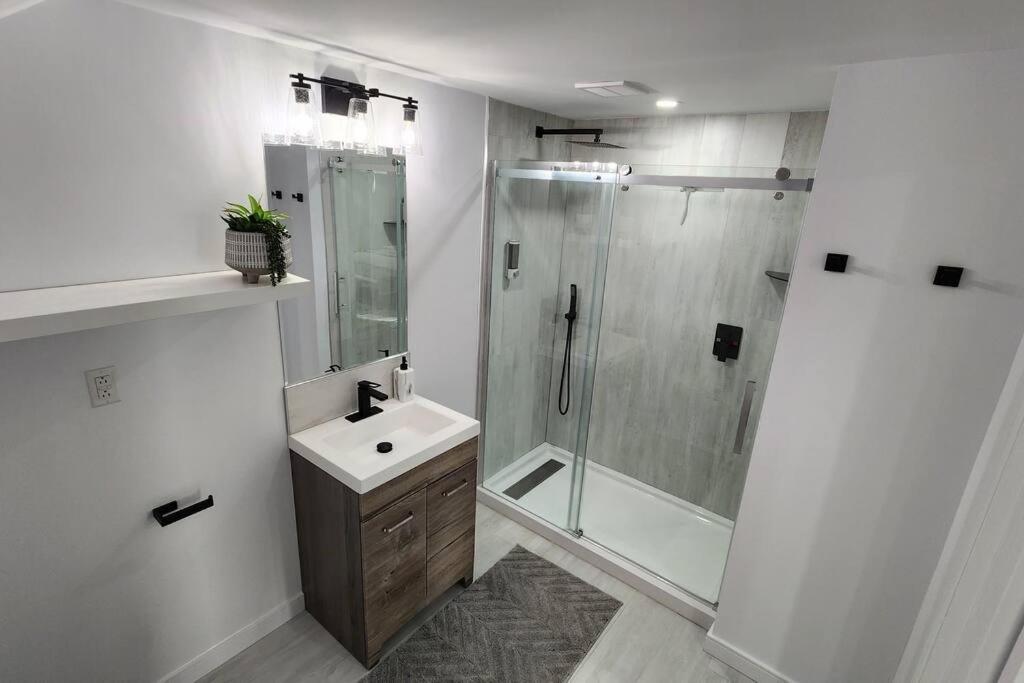 Serenity Retreat Oceanview and Spa