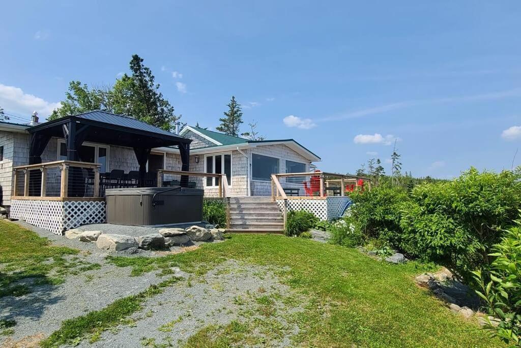 Serenity Retreat Oceanview and Spa