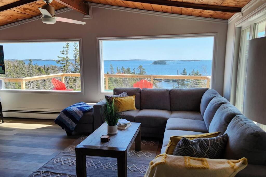 Serenity Retreat Oceanview and Spa
