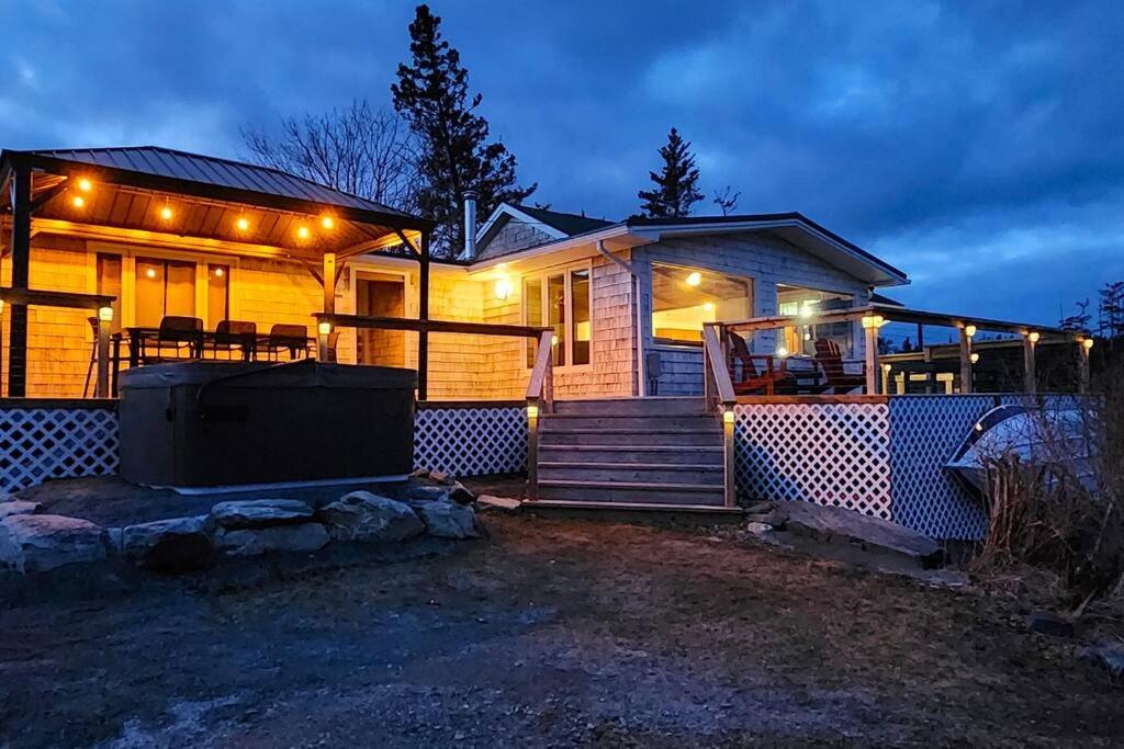 Serenity Retreat Oceanview and Spa