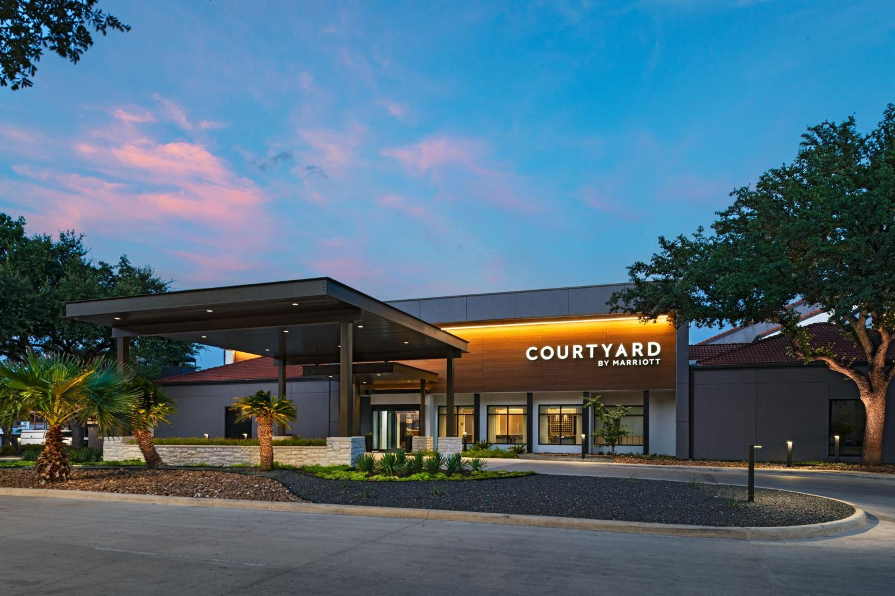 Hotel Courtyard by Marriott San Antonio Downtown - Image 1