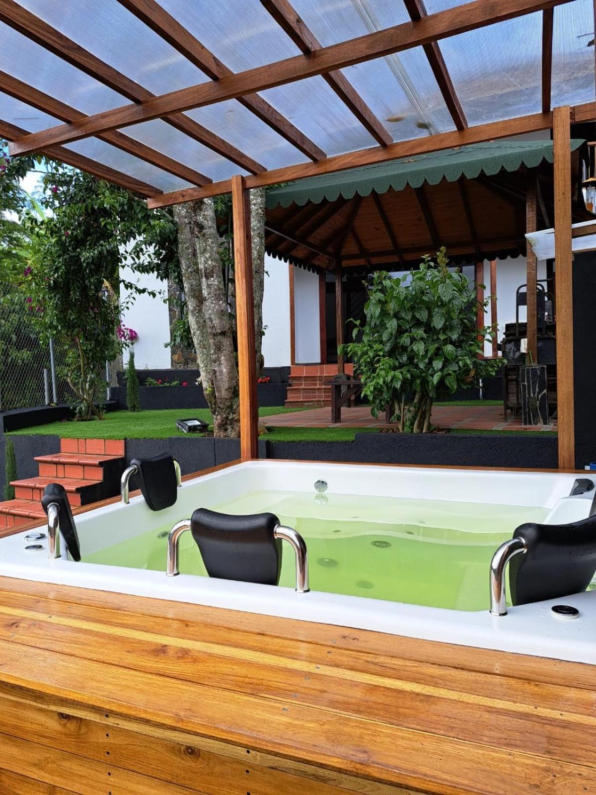 Hermosa casa de campo el Peñol,Guatapé