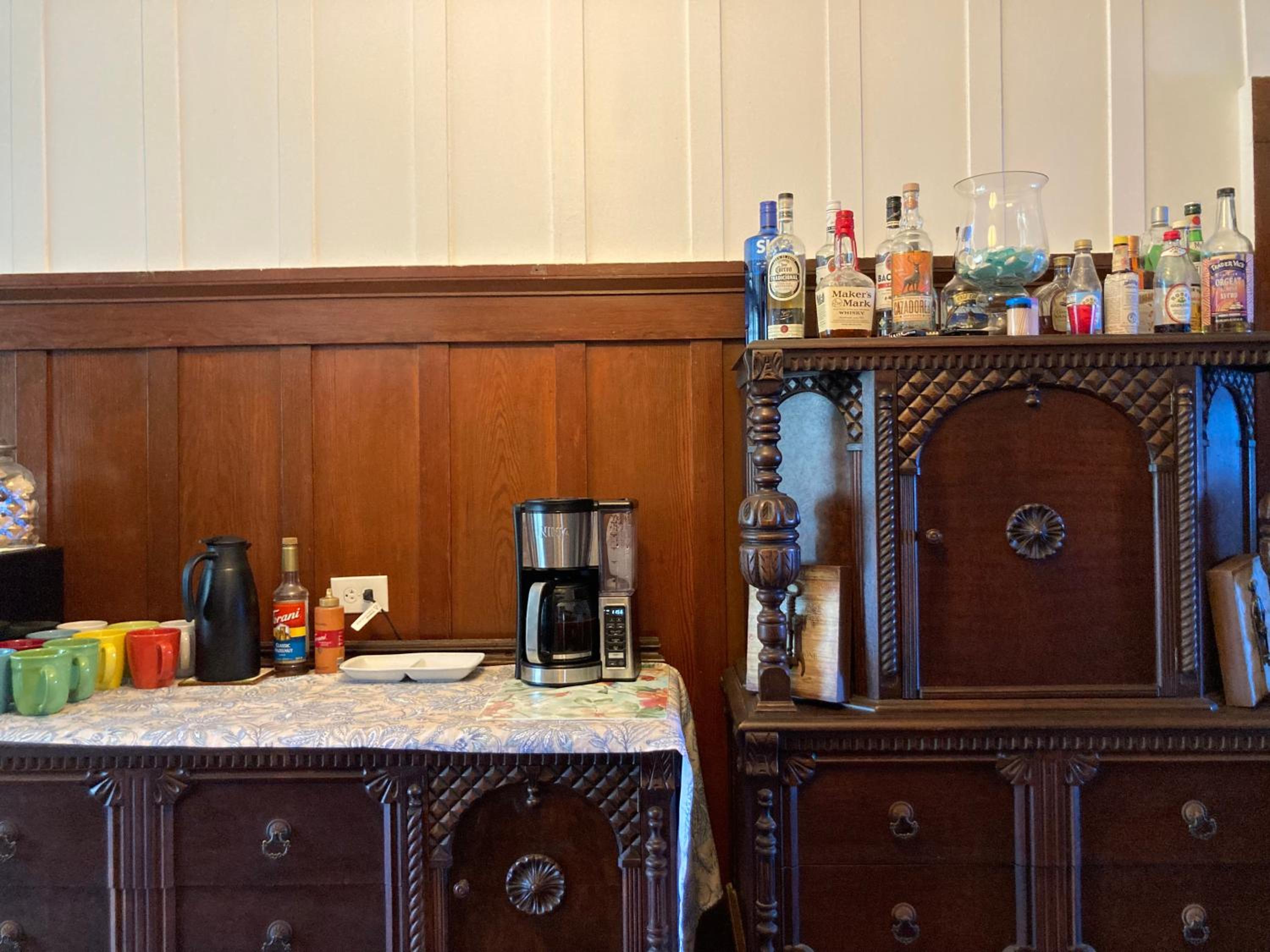 Hilo Bay Oceanfront Bed and Breakfast