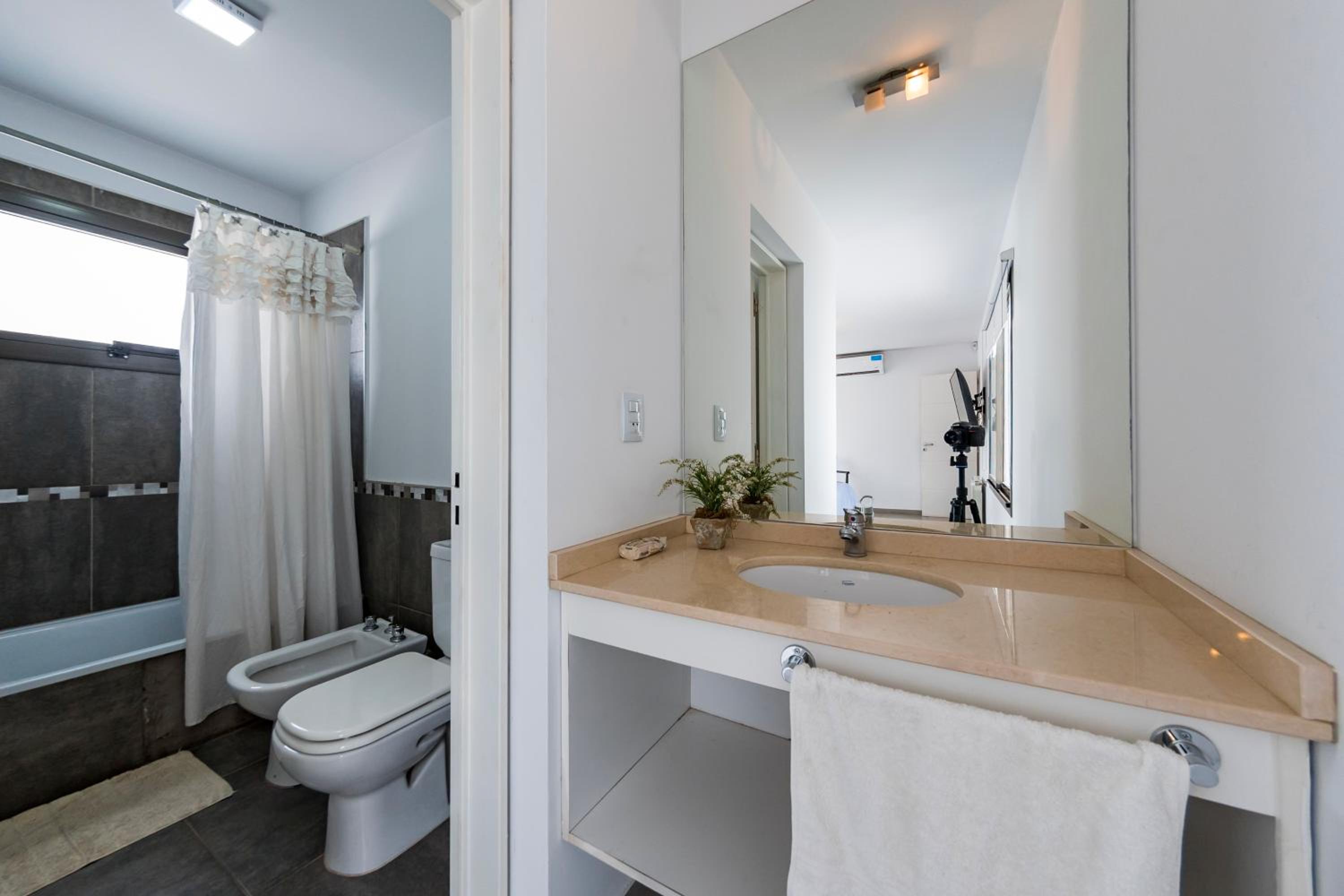 Duplex en Barrio Claros del Bosque - Zona Sur