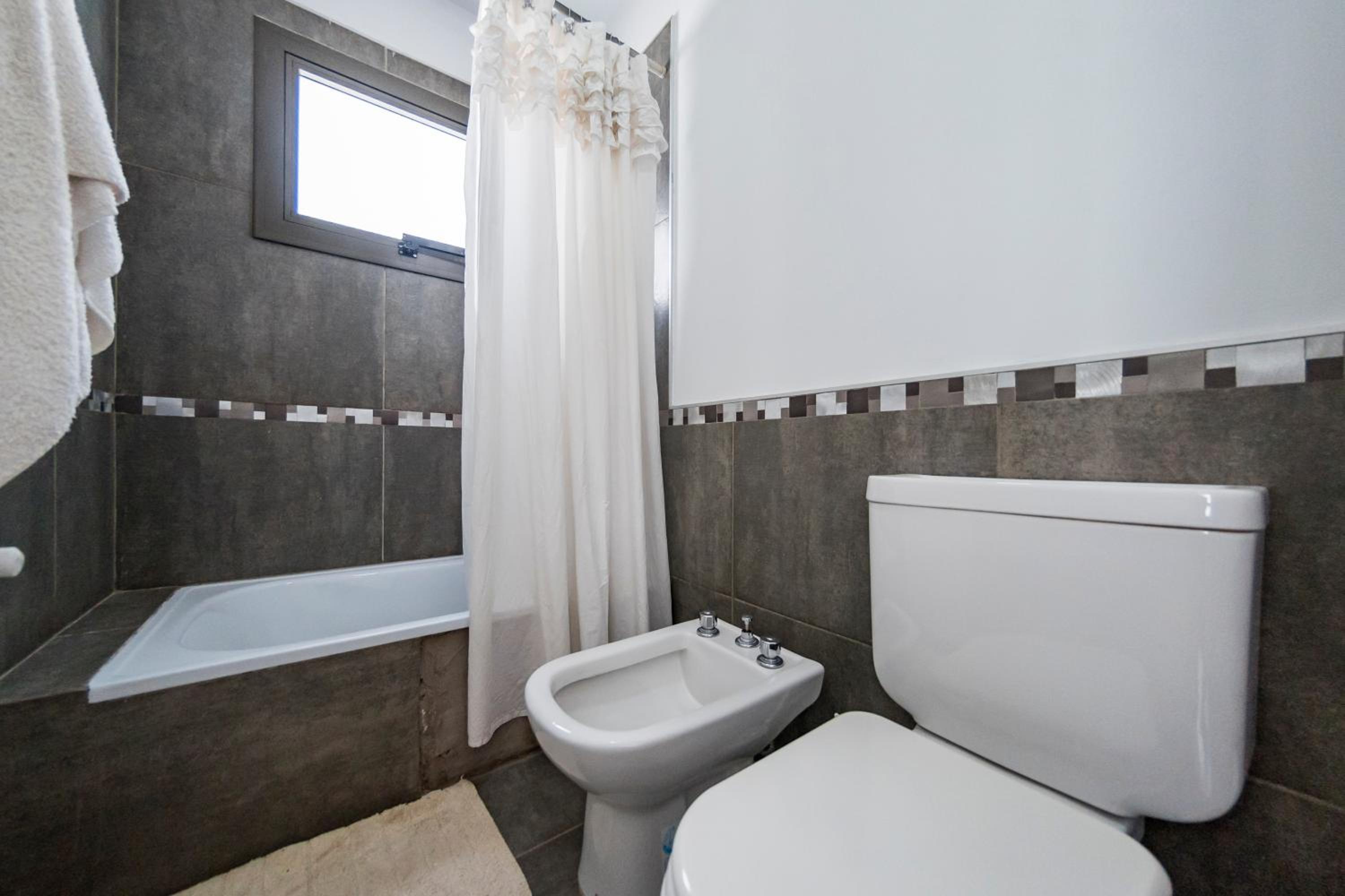 Duplex en Barrio Claros del Bosque - Zona Sur