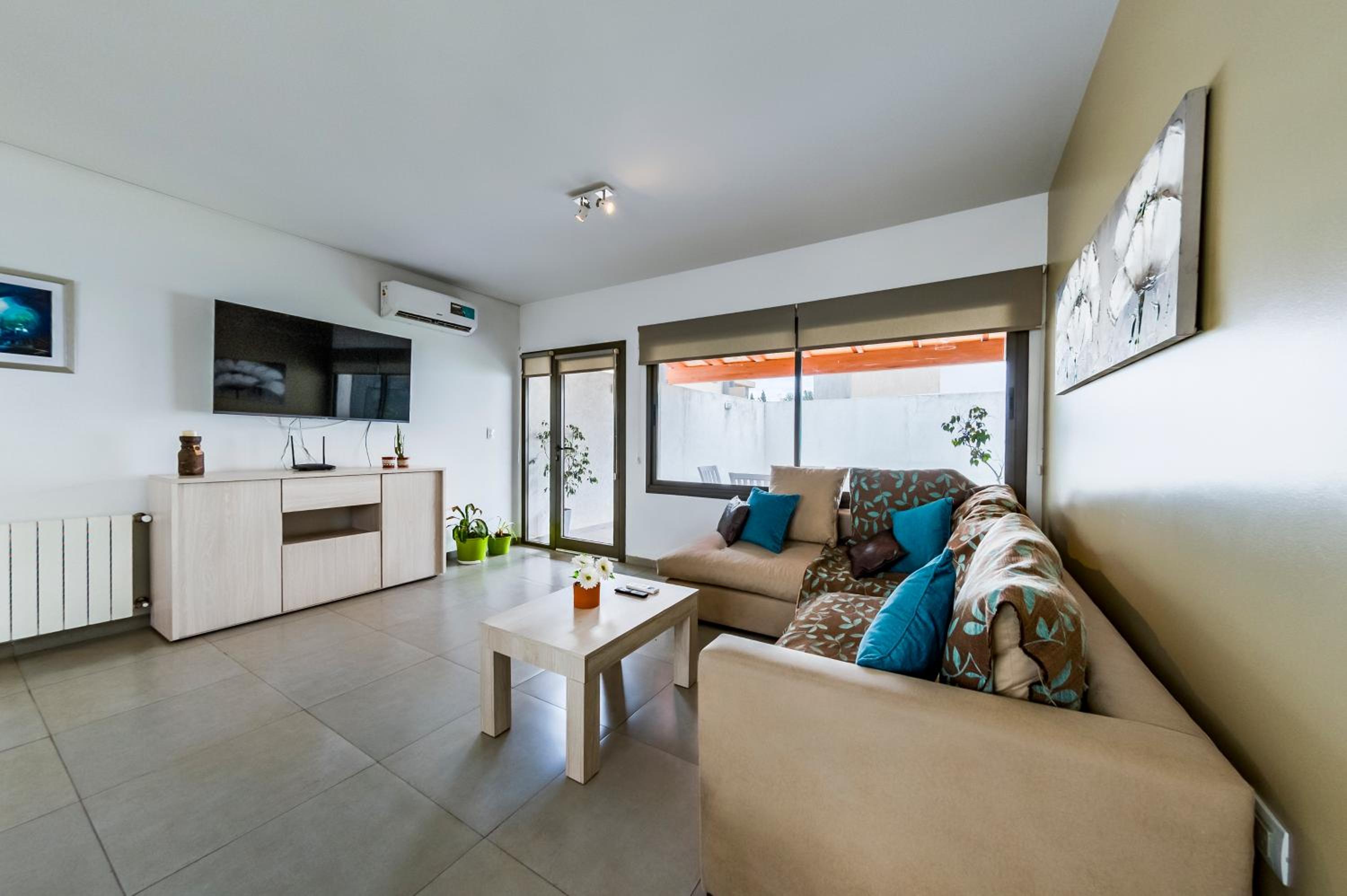 Duplex en Barrio Claros del Bosque - Zona Sur