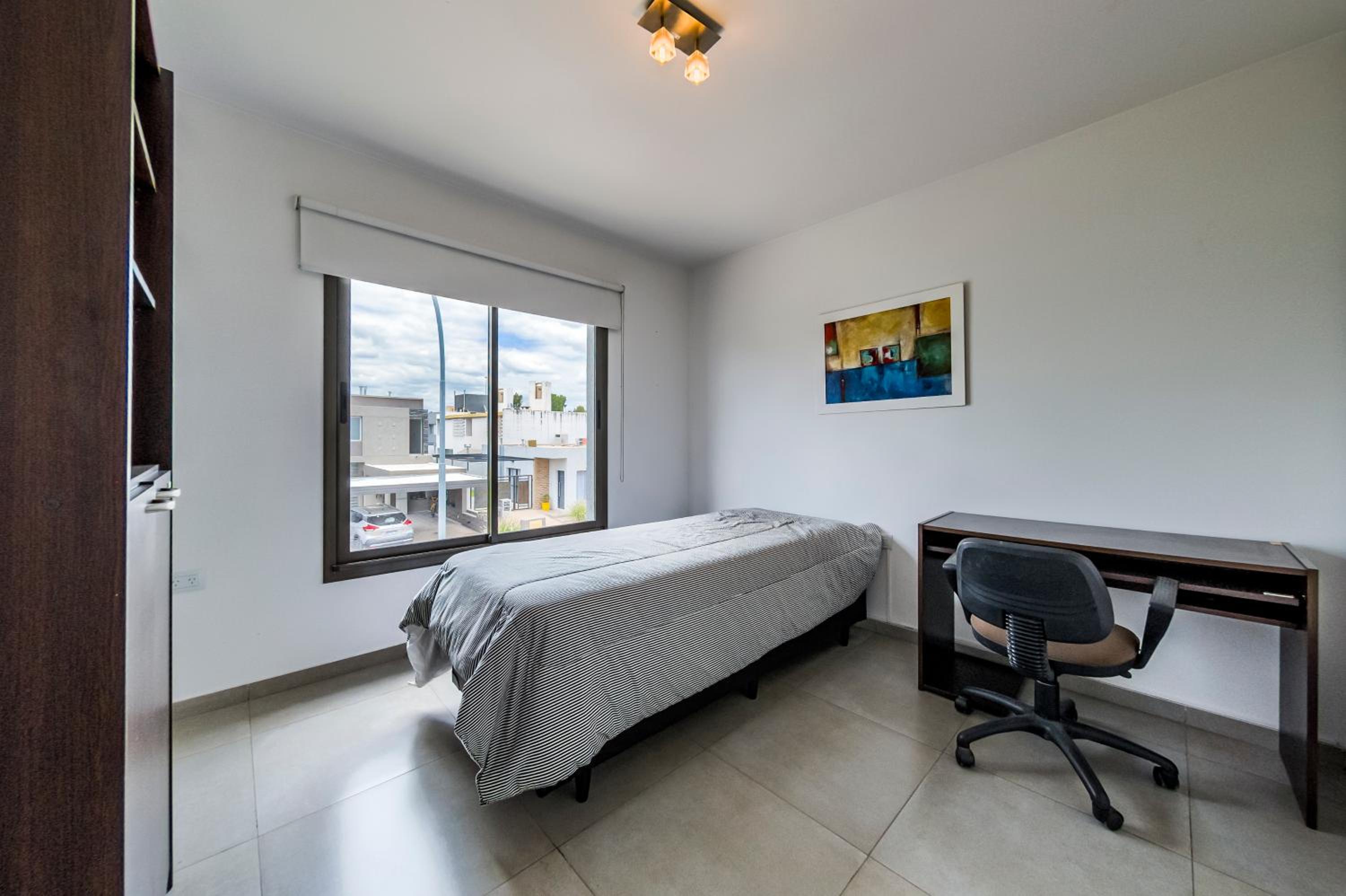 Duplex en Barrio Claros del Bosque - Zona Sur