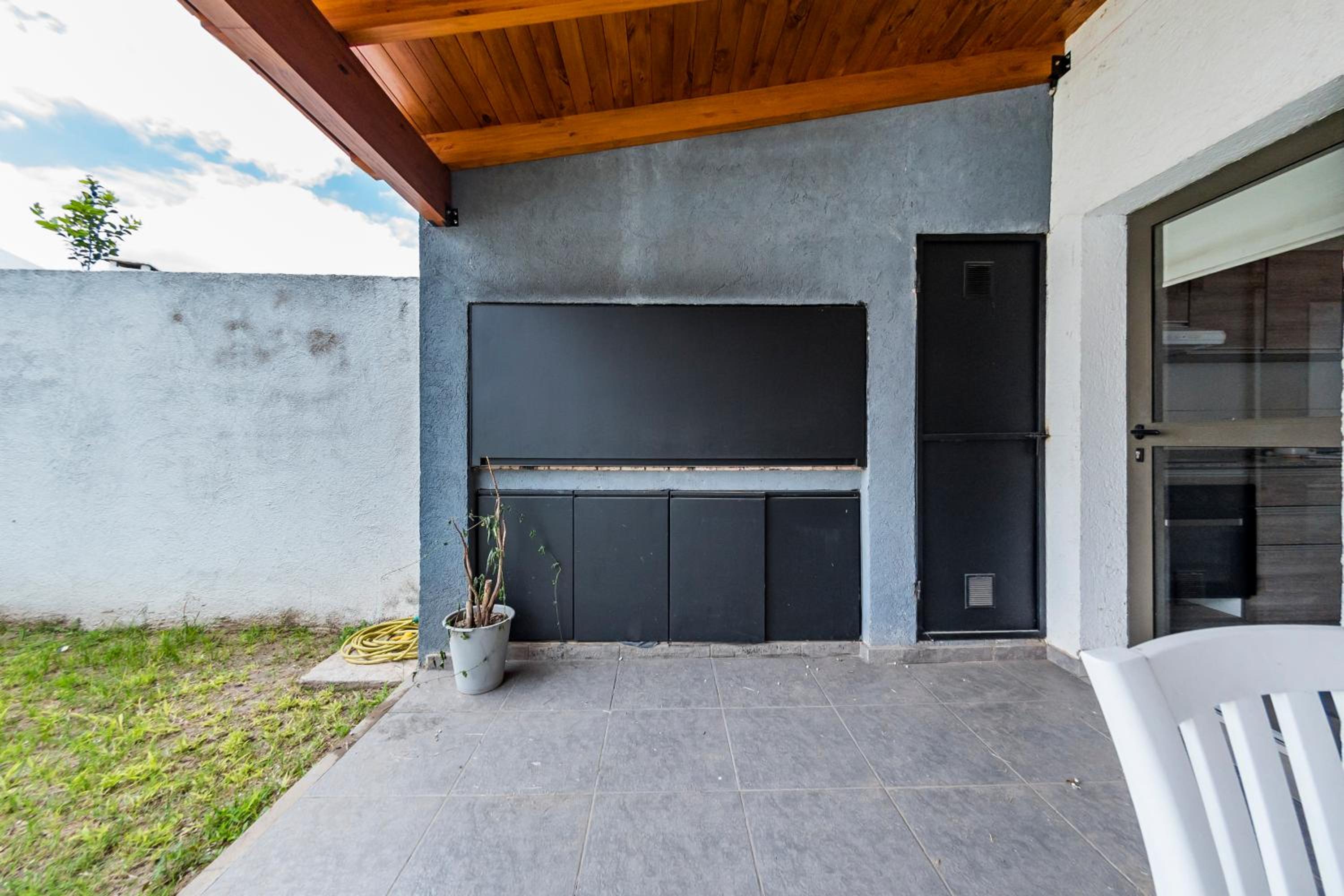 Duplex en Barrio Claros del Bosque - Zona Sur