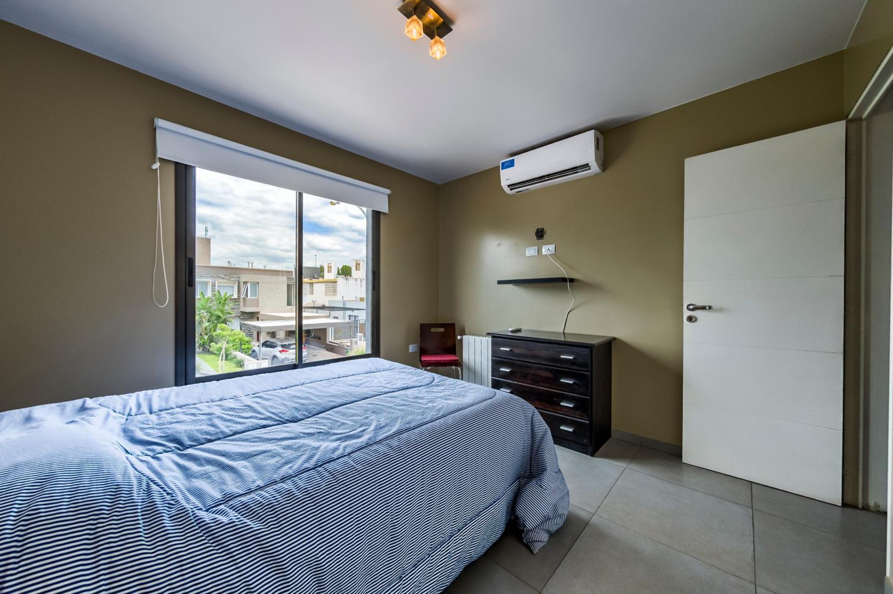 Duplex en Barrio Claros del Bosque - Zona Sur