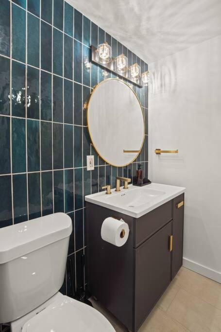 Delight: Bold & Bougie! Sleeps 12! Downtown Boyne view 4