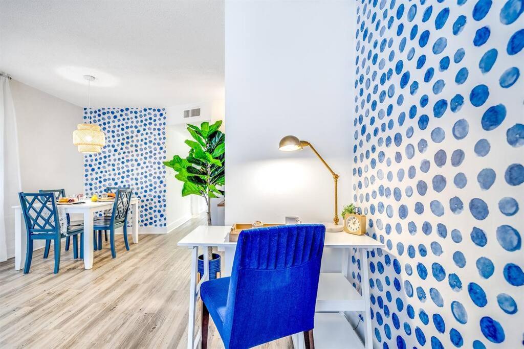 Water Front Condo - First Floor - Palm Wave Says view 4