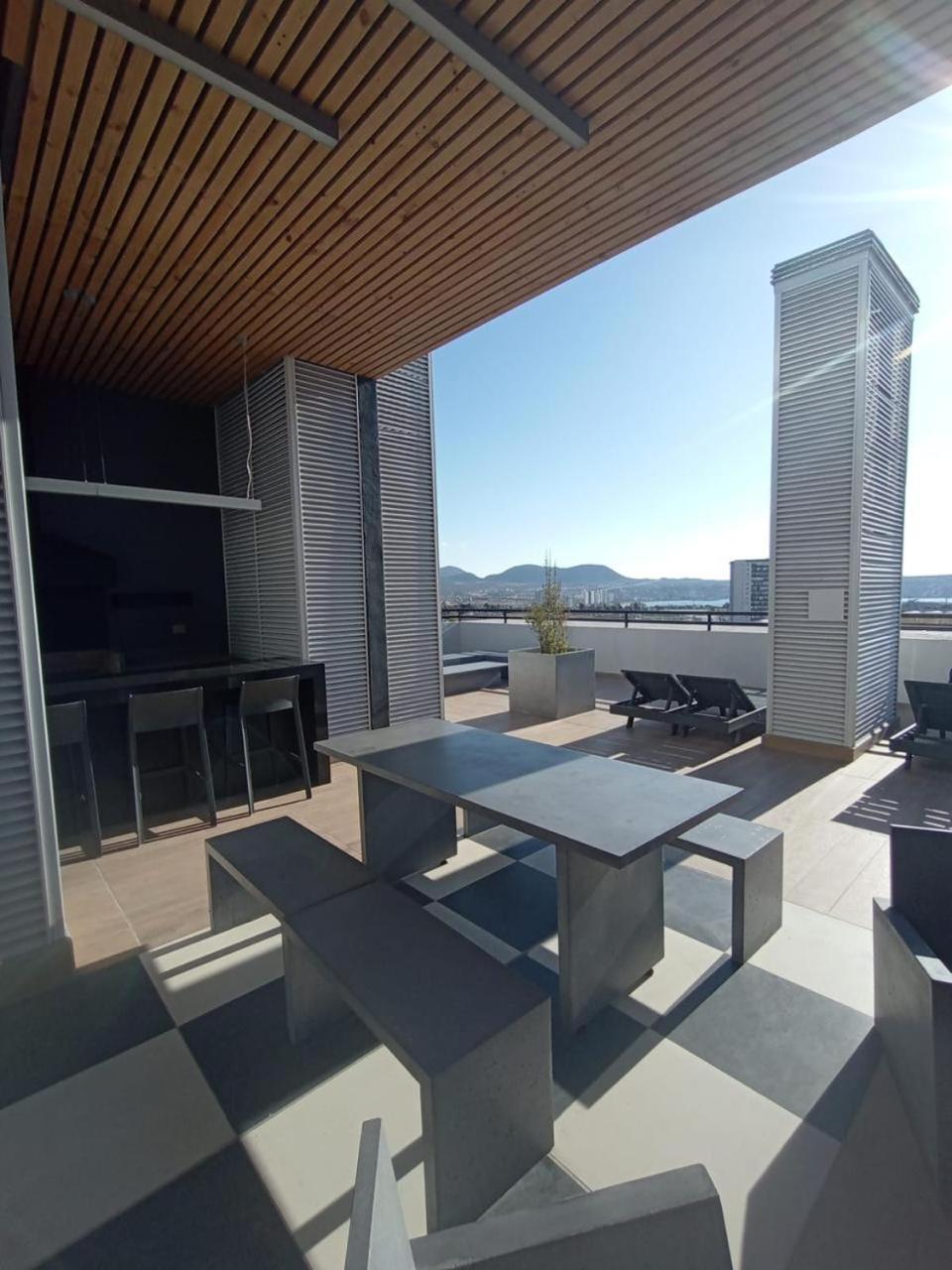 Fabuloso departamento con panorámica vista al mar, a la Herradura y a la ciudad