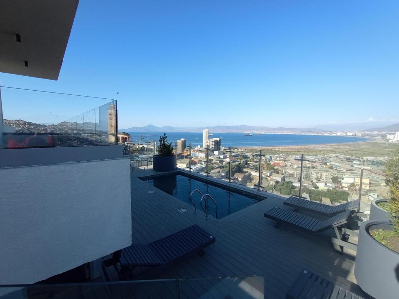 Fabuloso departamento con panorámica vista al mar, a la Herradura y a la ciudad