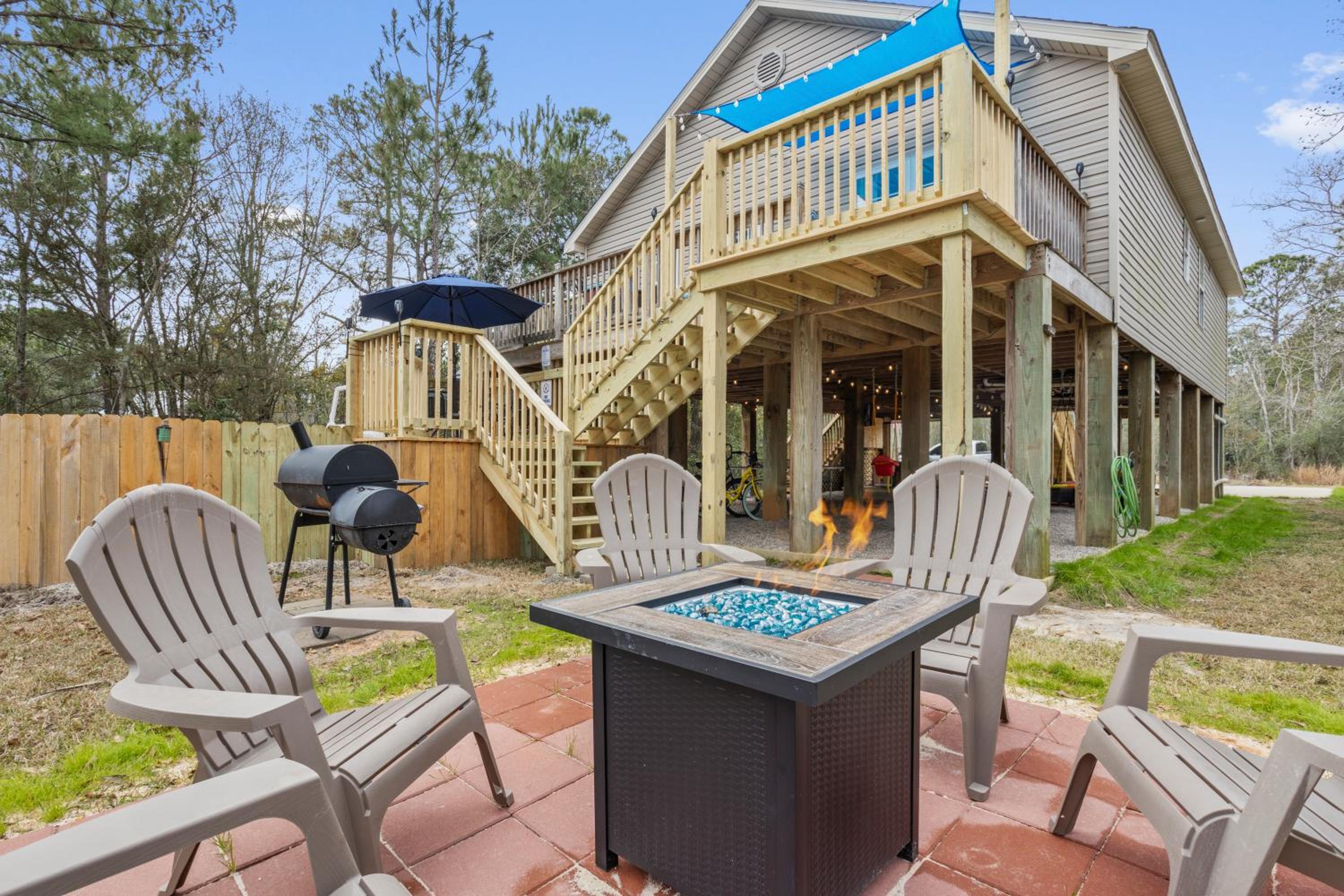 Hotel Waterfront Bay St. Louis Home With Pool, Hot Tub, Gaming Area, Fire Pit, Grill