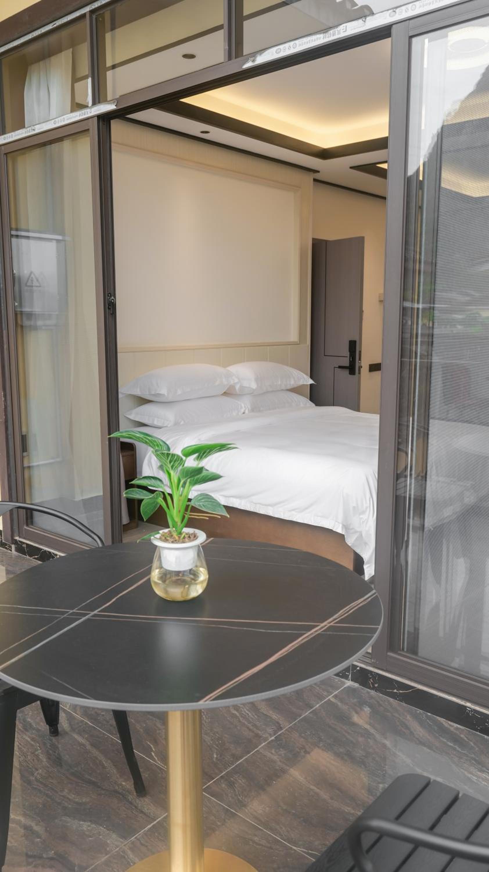 Guilin Meishe Homestay