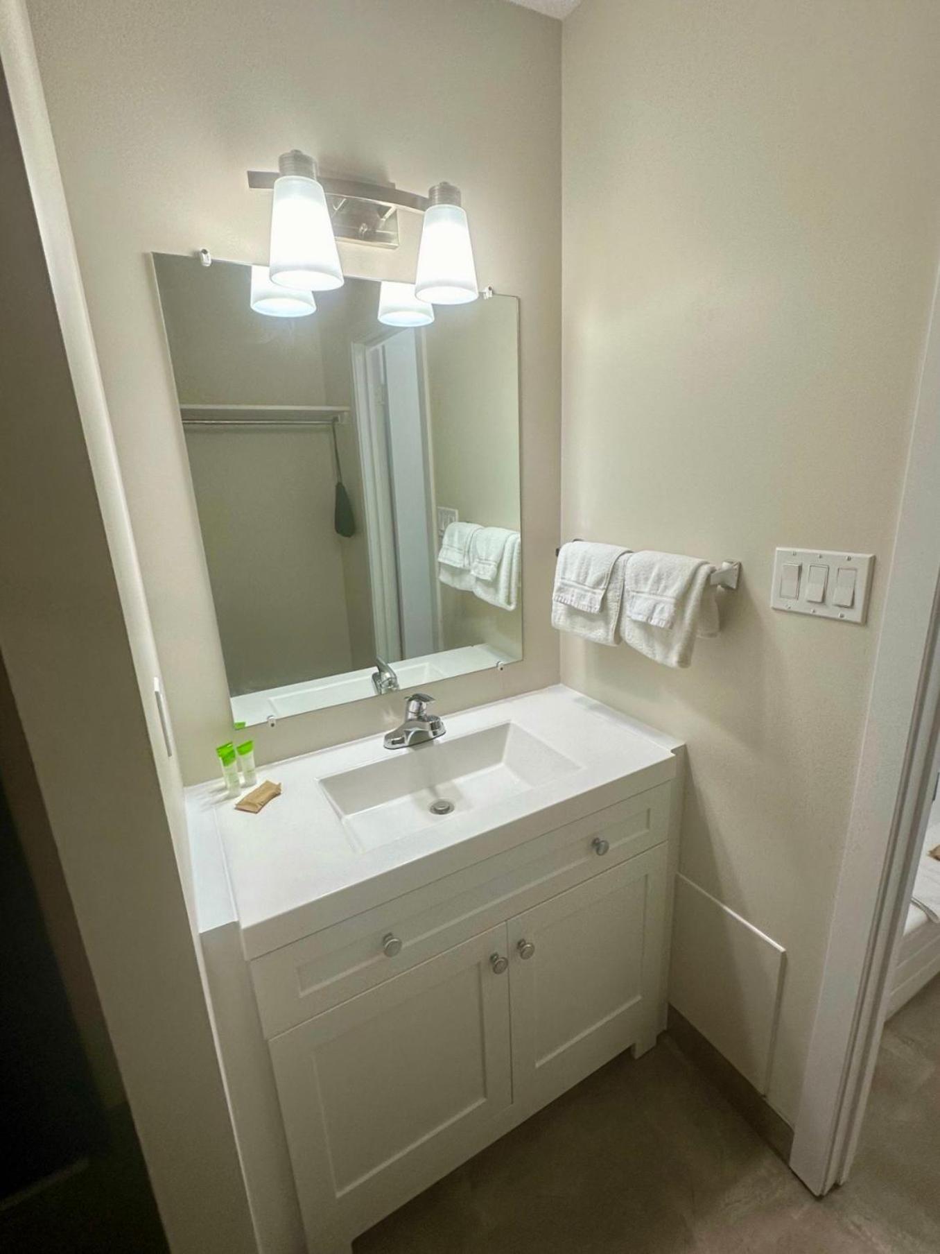 Grande Prairie Vacations - Anavada Inn  Suites - Grande Prairie - Property Image 2