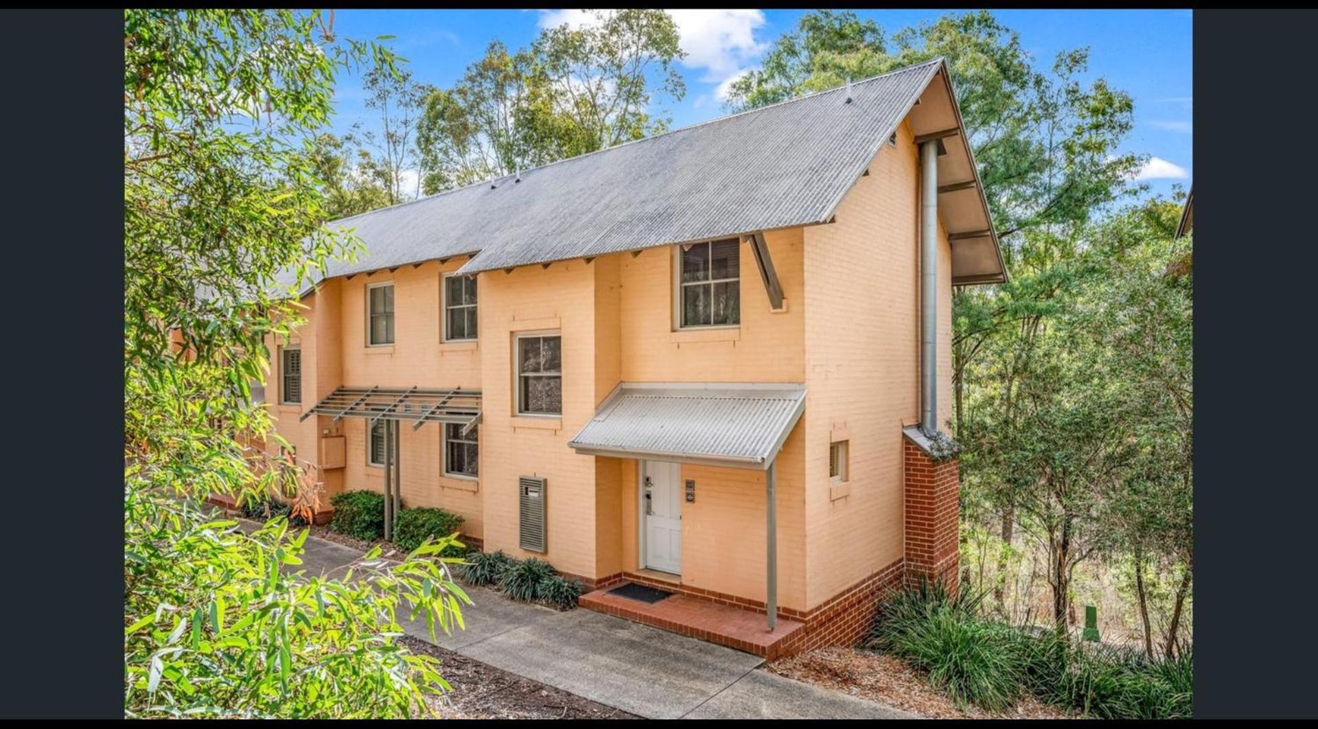 Hotel Villa Executive 2Br Shiraz Ds Located Within Cypress Lakes Resort