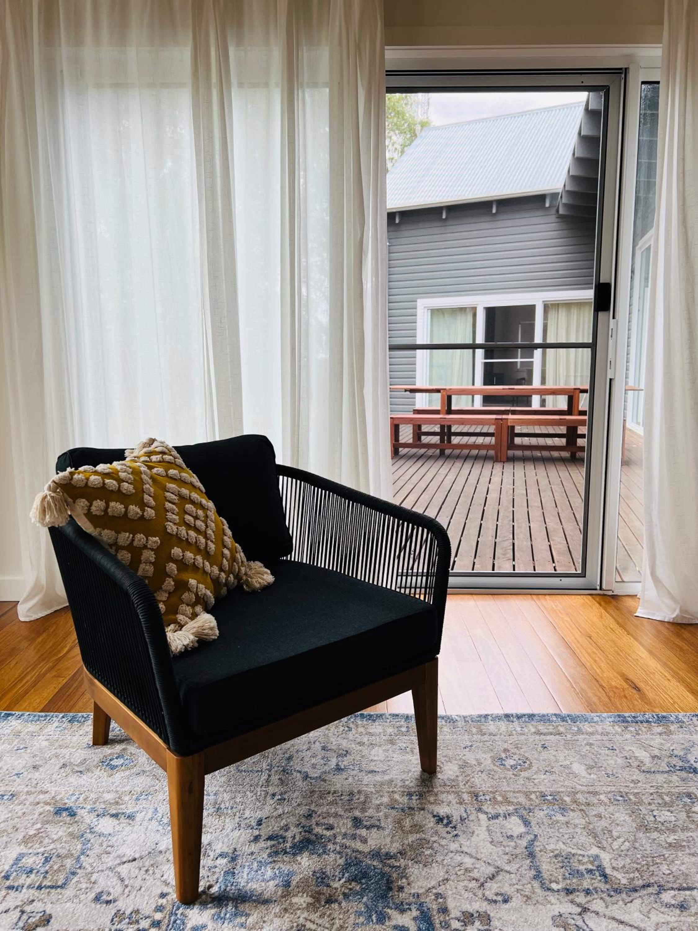 Summit House Armidale - 2 or 4 Bedrooms