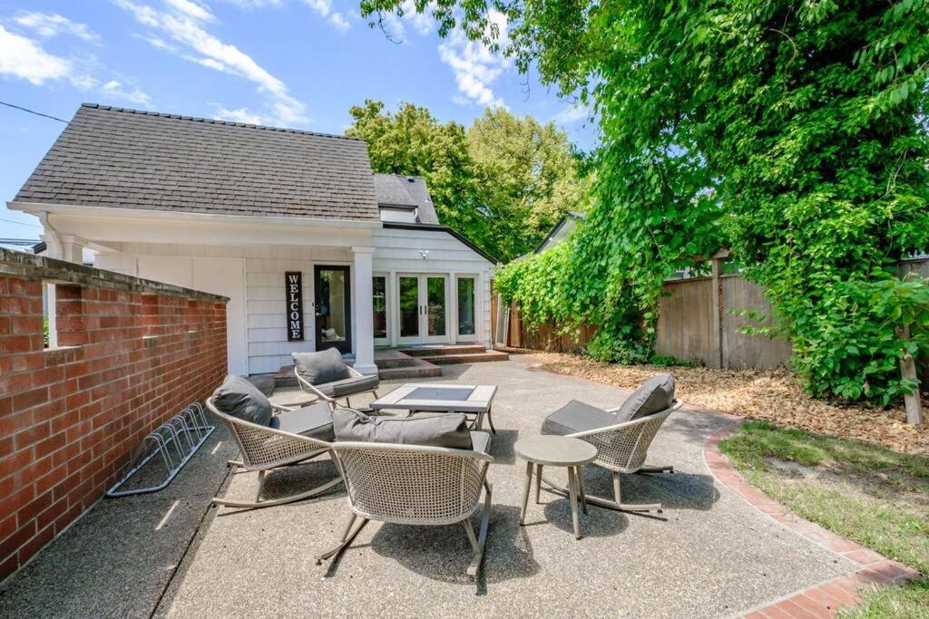 Albany Vacations - Beautifully Restored Home by OSU w/2 King 1 QN - Property Image 1