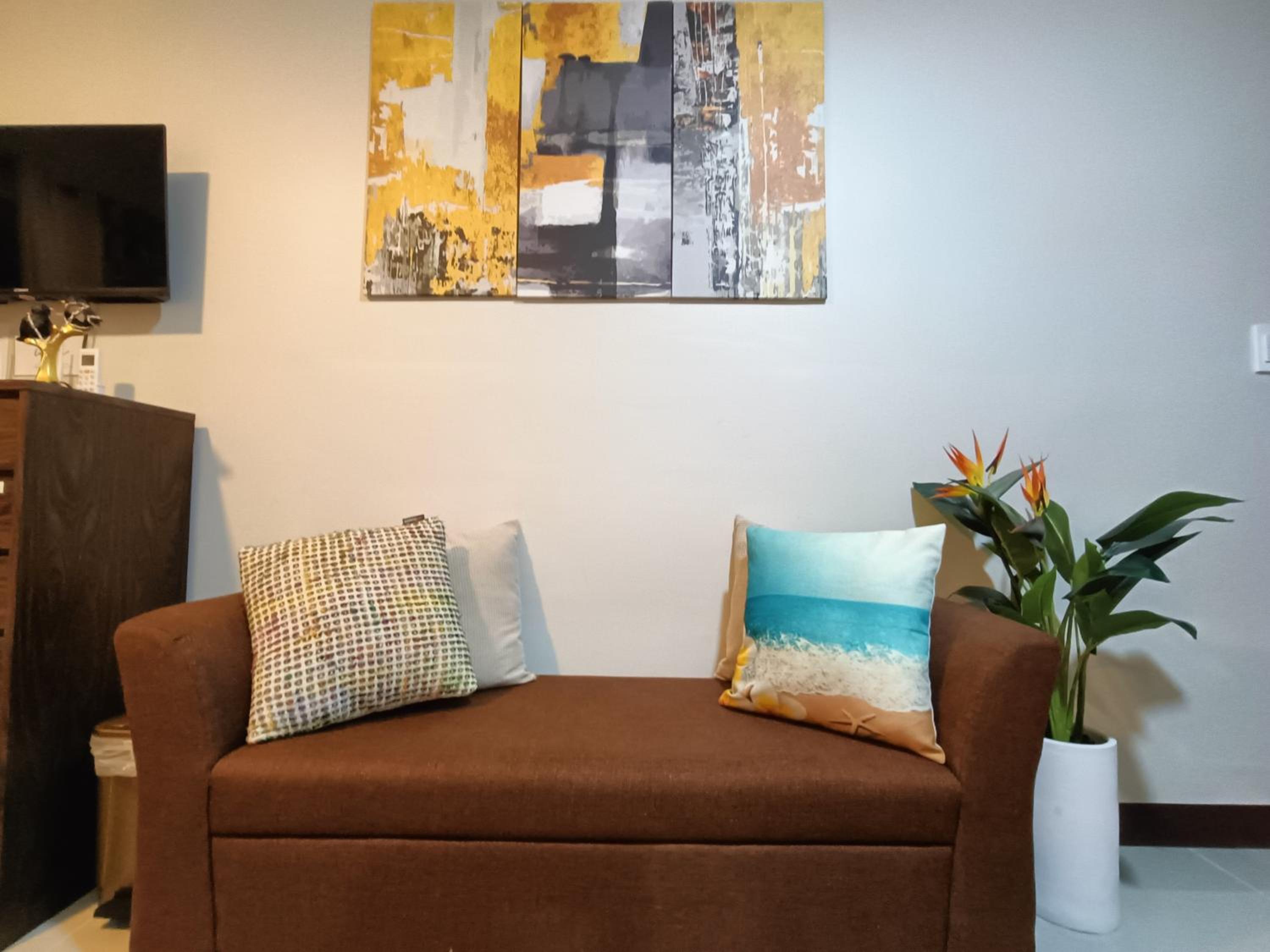HappyHomes The Persimmon Studio-Mabolo