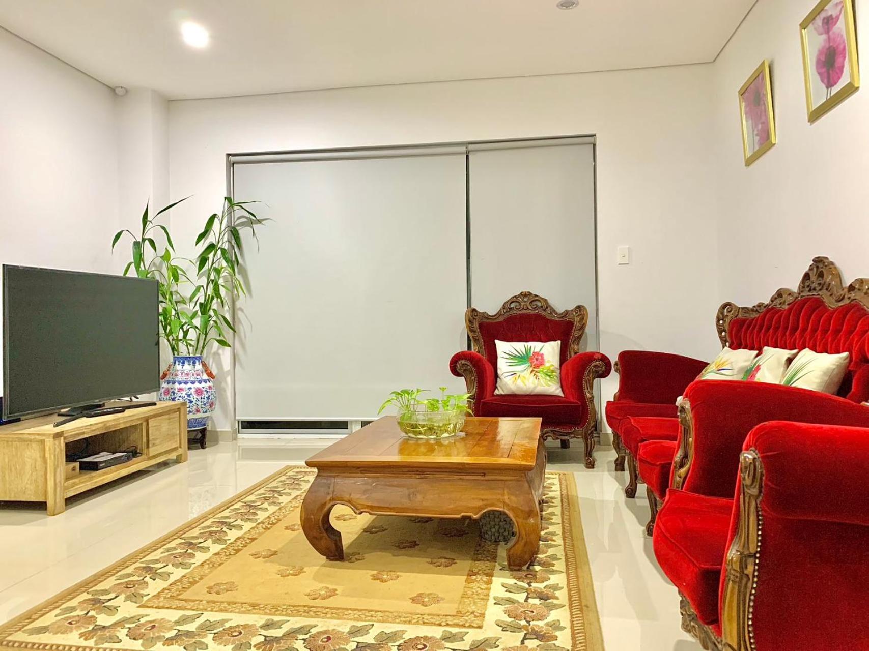 Bankstown 4 Br house close to Shopping & Station