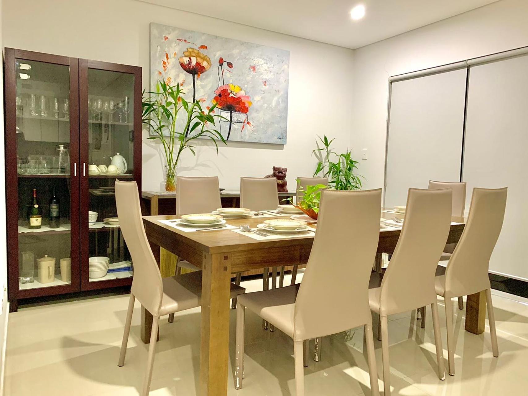 Bankstown 4 Br house close to Shopping & Station