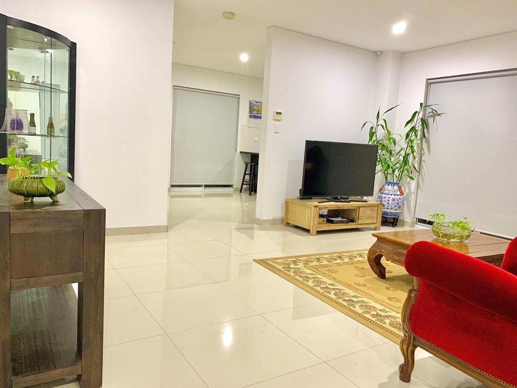Bankstown 4 Br house close to Shopping & Station