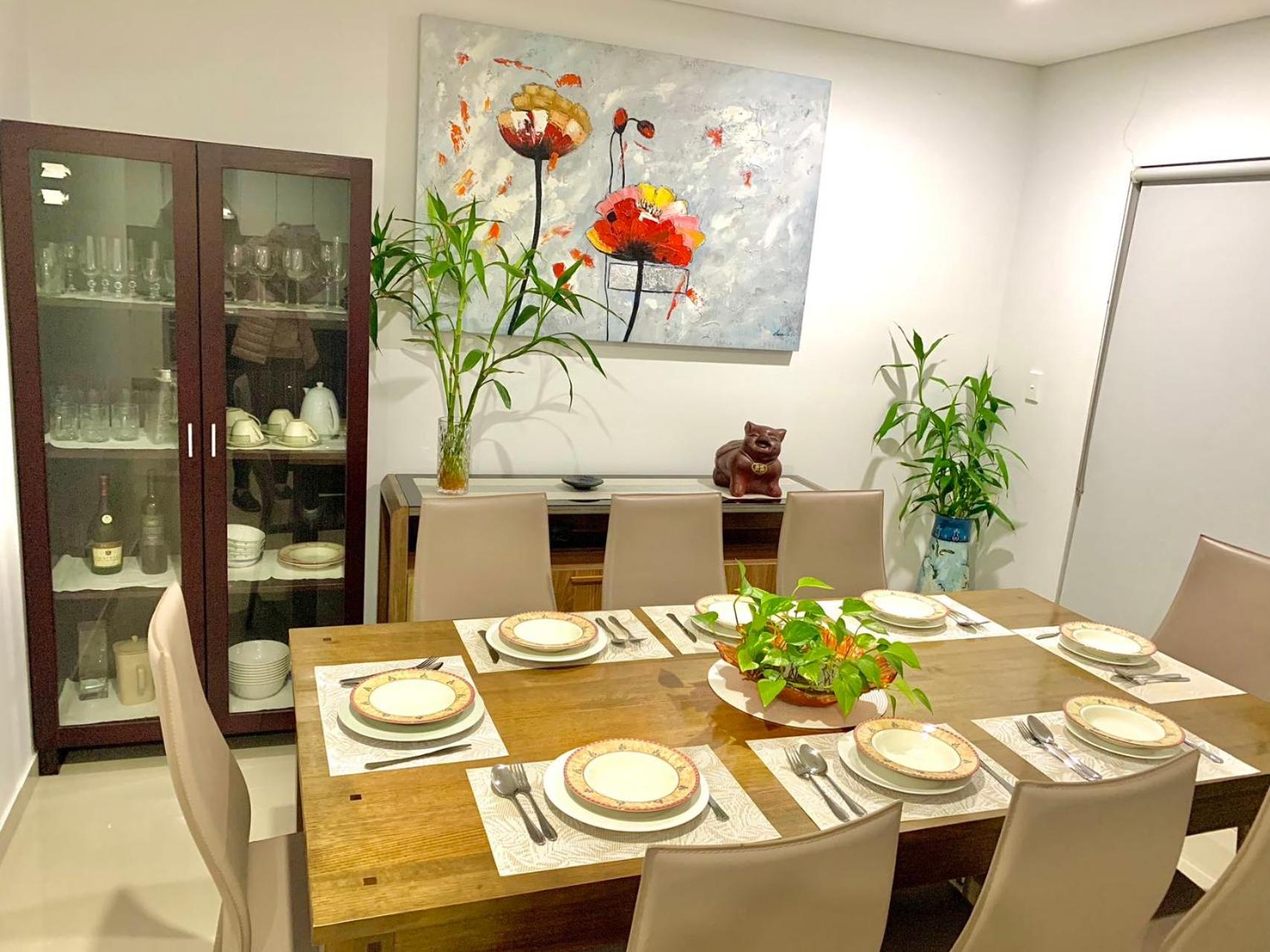 Bankstown 4 Br house close to Shopping & Station